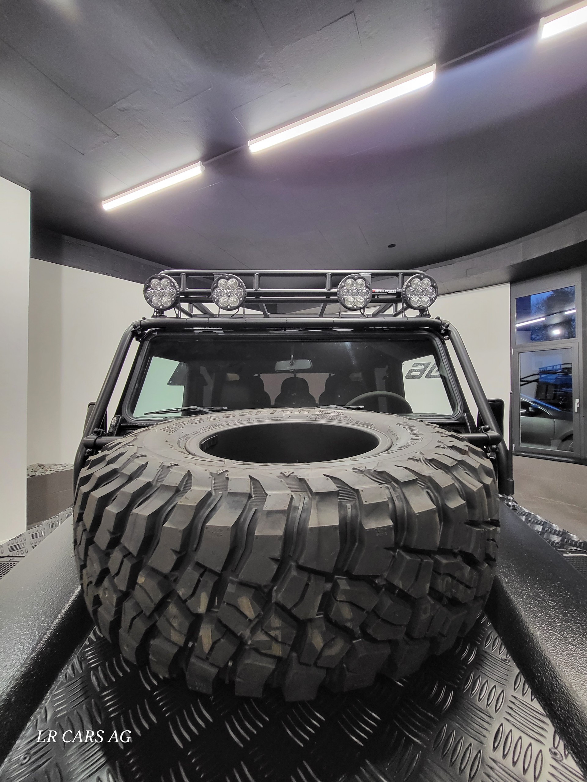 LAND ROVER 130 TD5-image-5