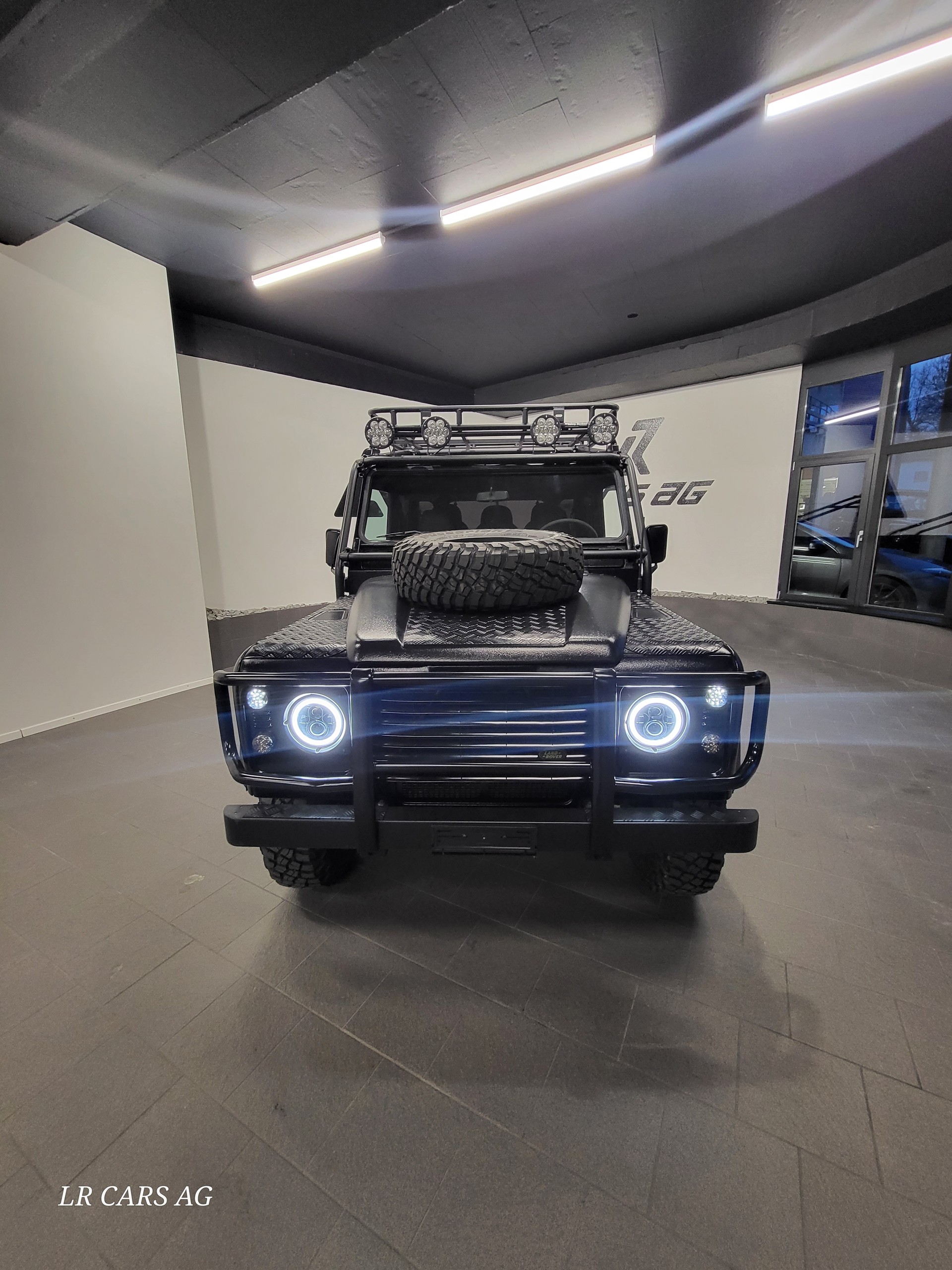 LAND ROVER 130 TD5-image-1