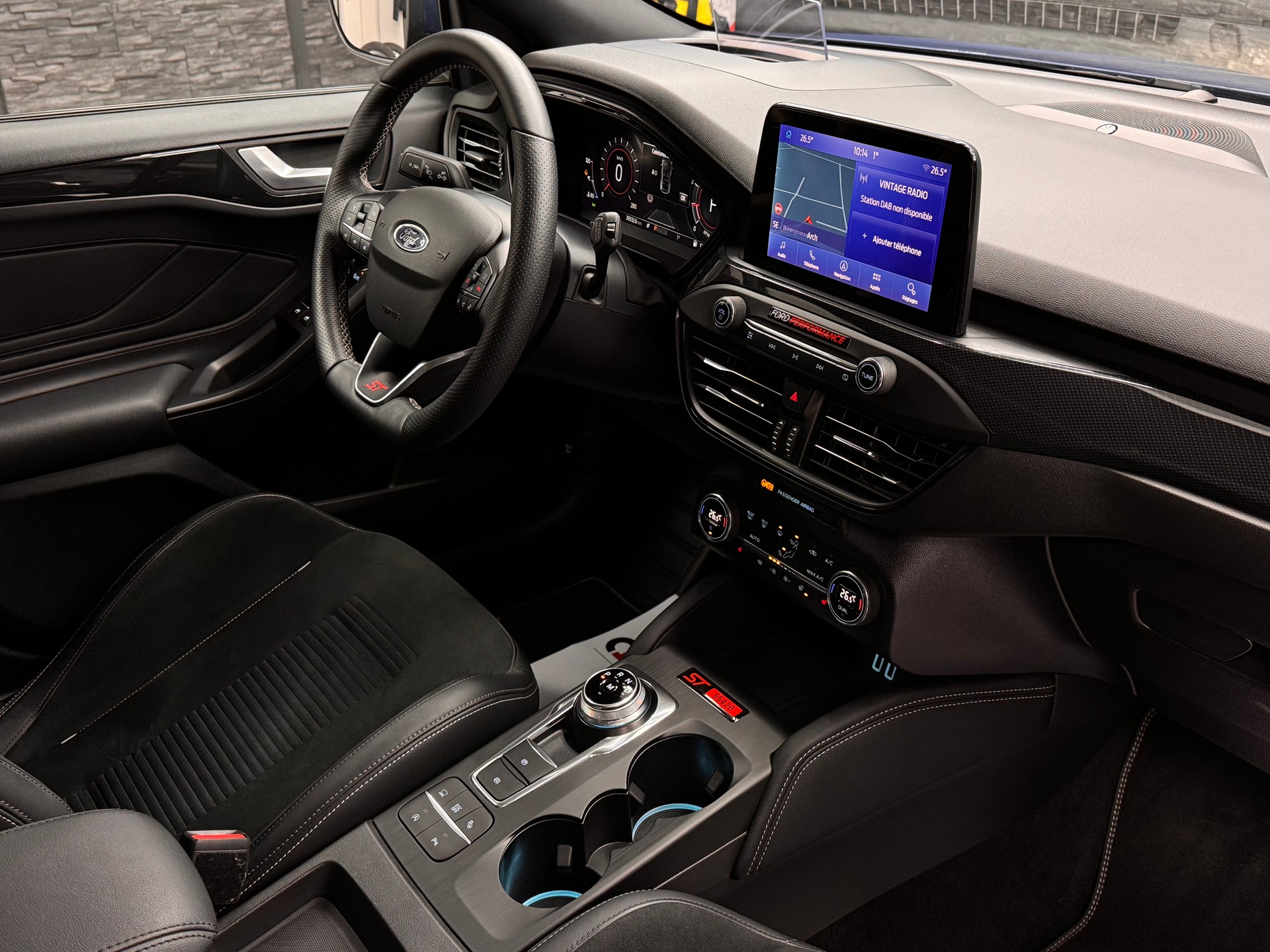 FORD Focus ST 2.3 Styling Paket Automat-image-9
