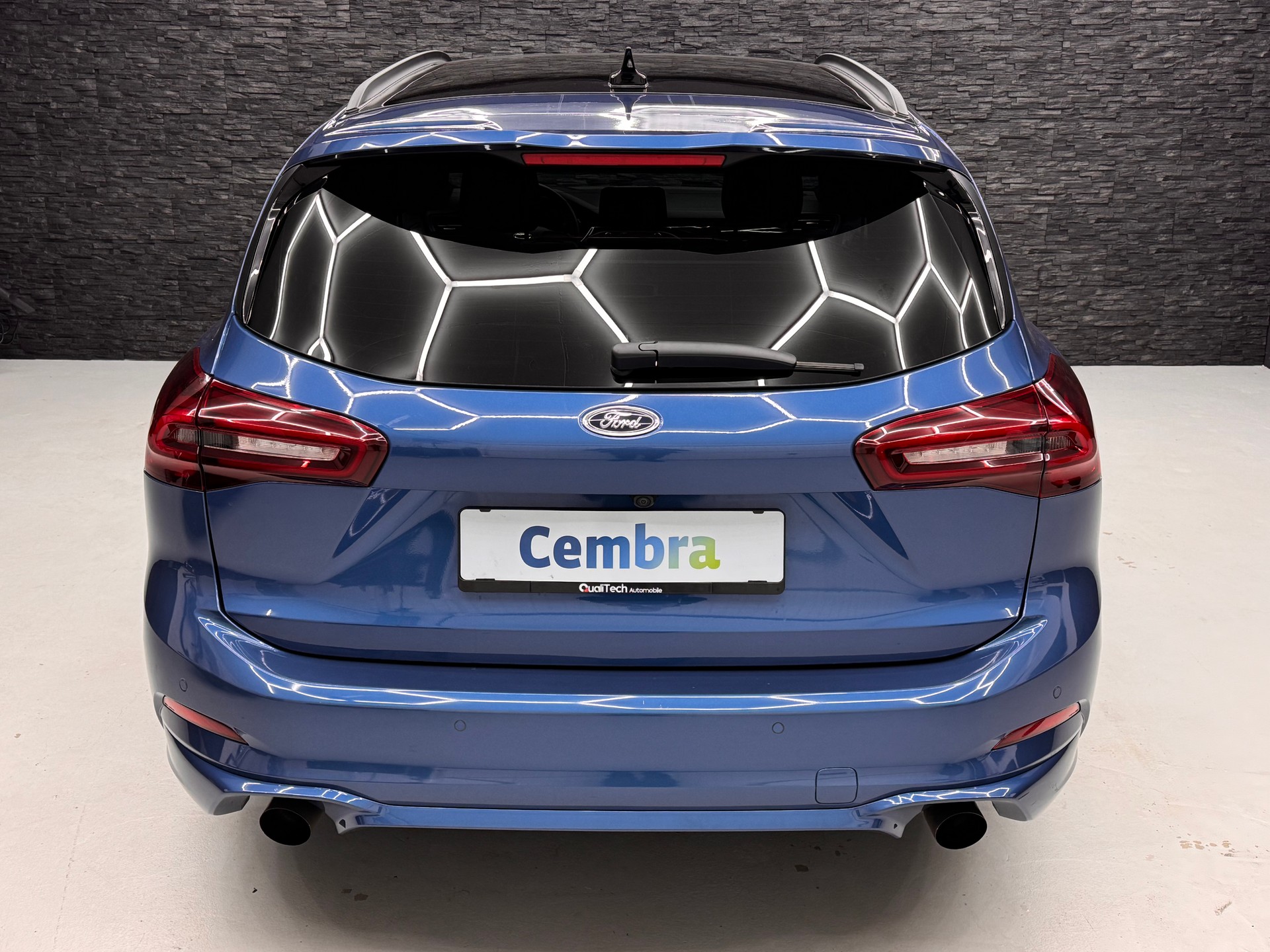 FORD Focus ST 2.3 Styling Paket Automat-image-4