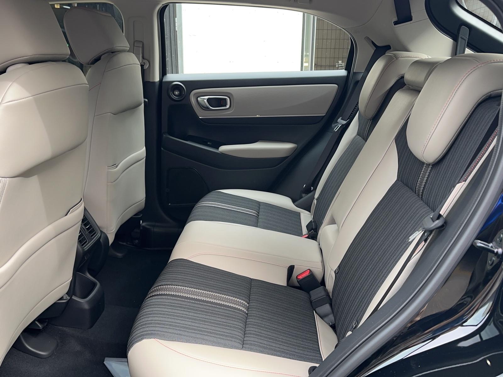 HONDA HR-V 1.5 i-MMD Advance Style-image-11