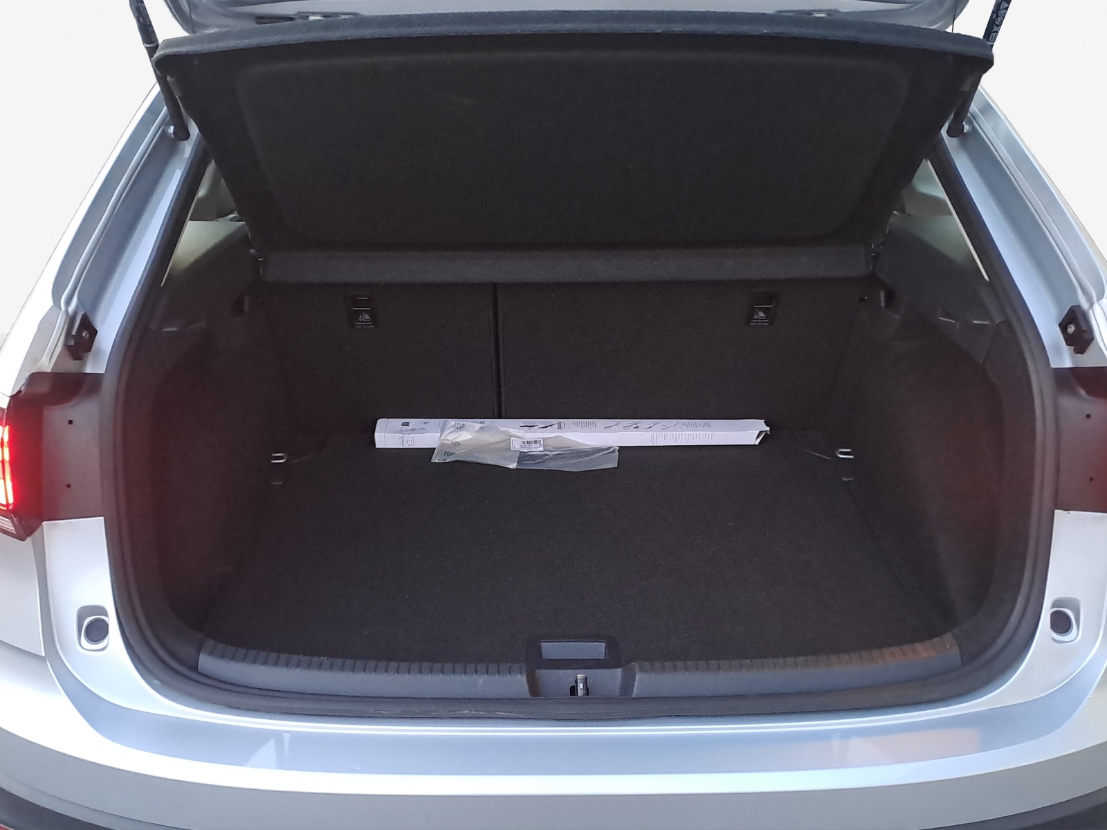 VW Taigo 1.0 TSI Style DSG-image-12