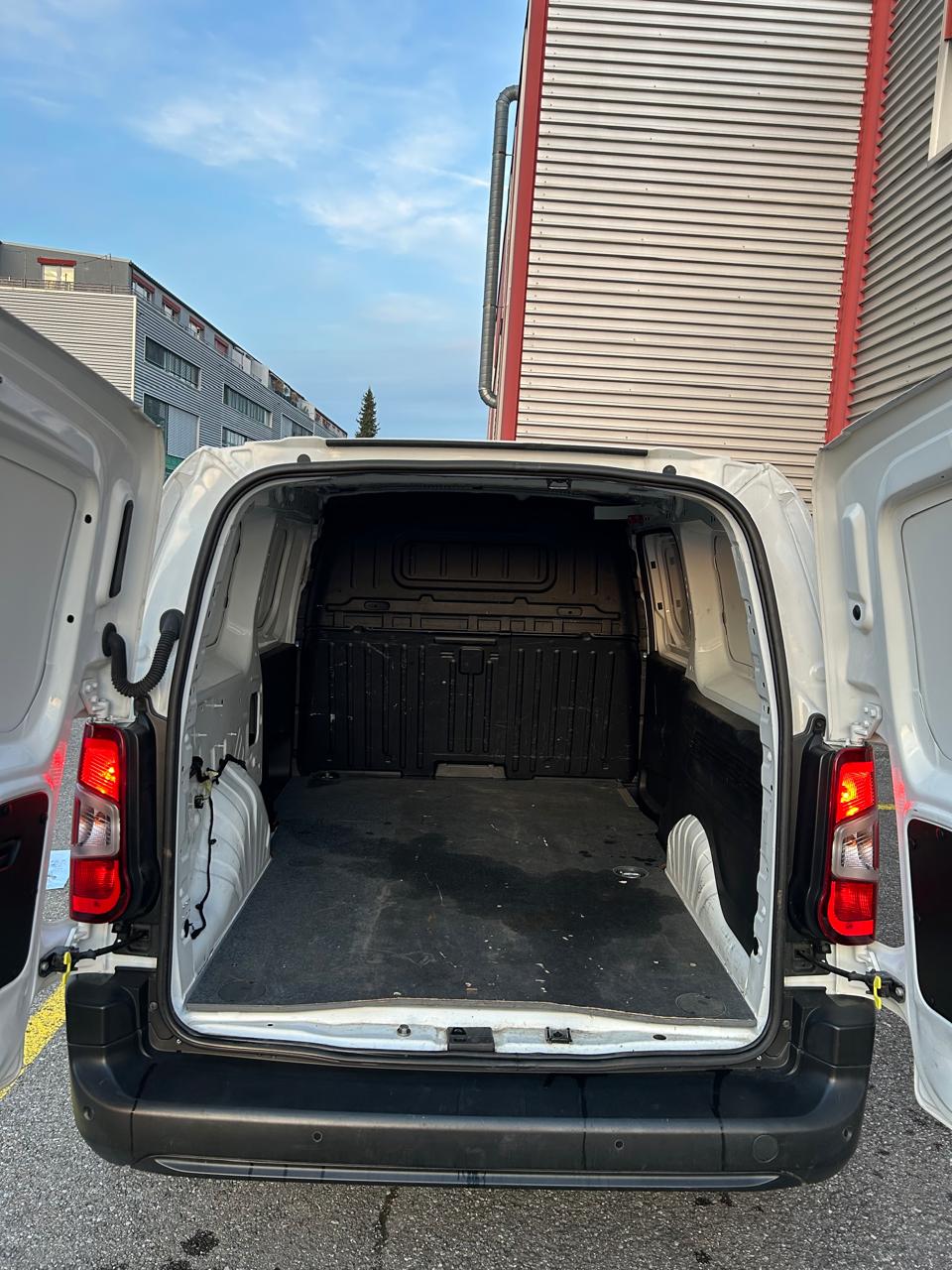 OPEL Combo 1.5 Cargo XL Enjoy s/s Erhöhte Nutzlast-image-3