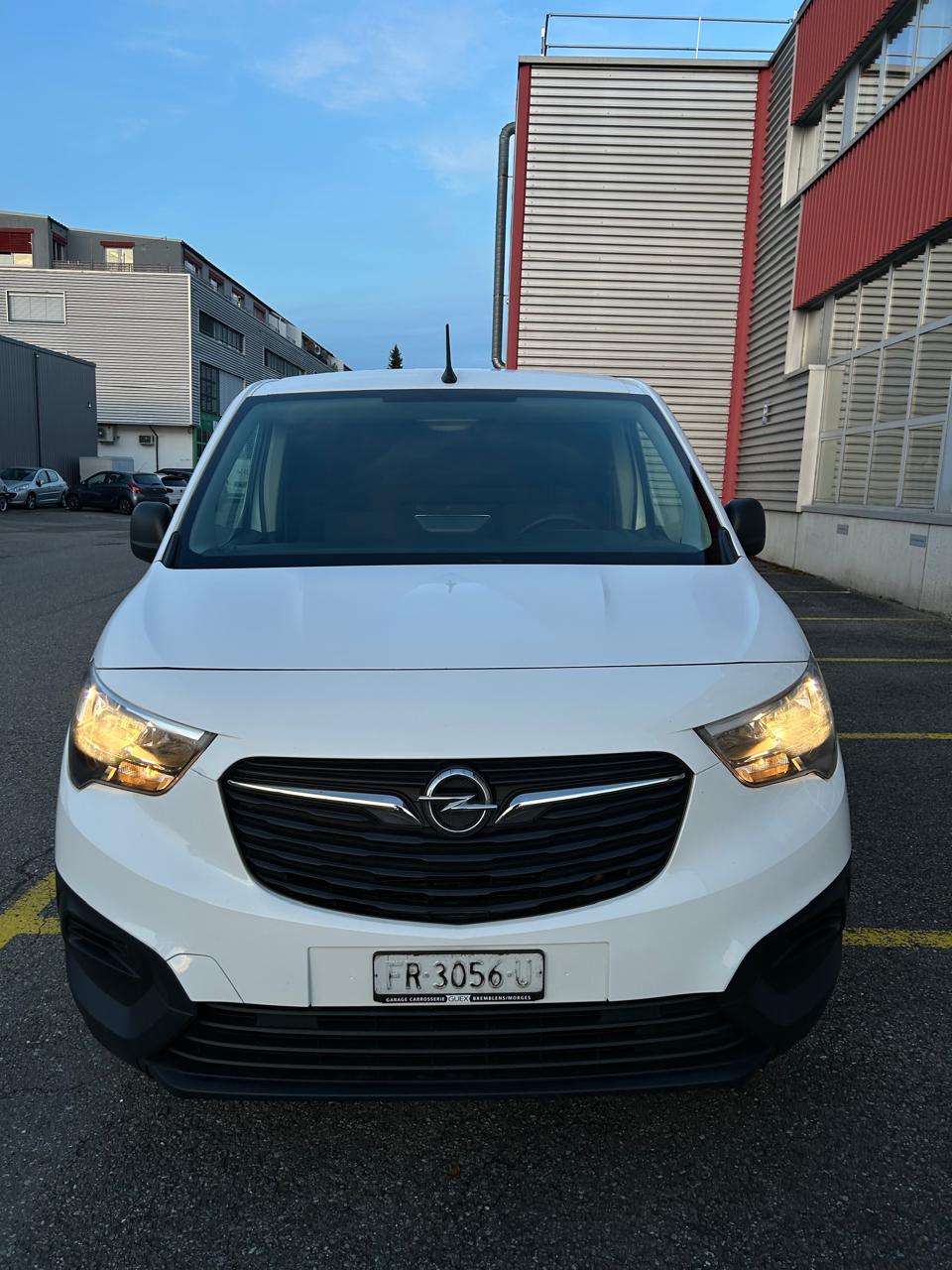 OPEL Combo 1.5 Cargo XL Enjoy s/s Erhöhte Nutzlast-image-1