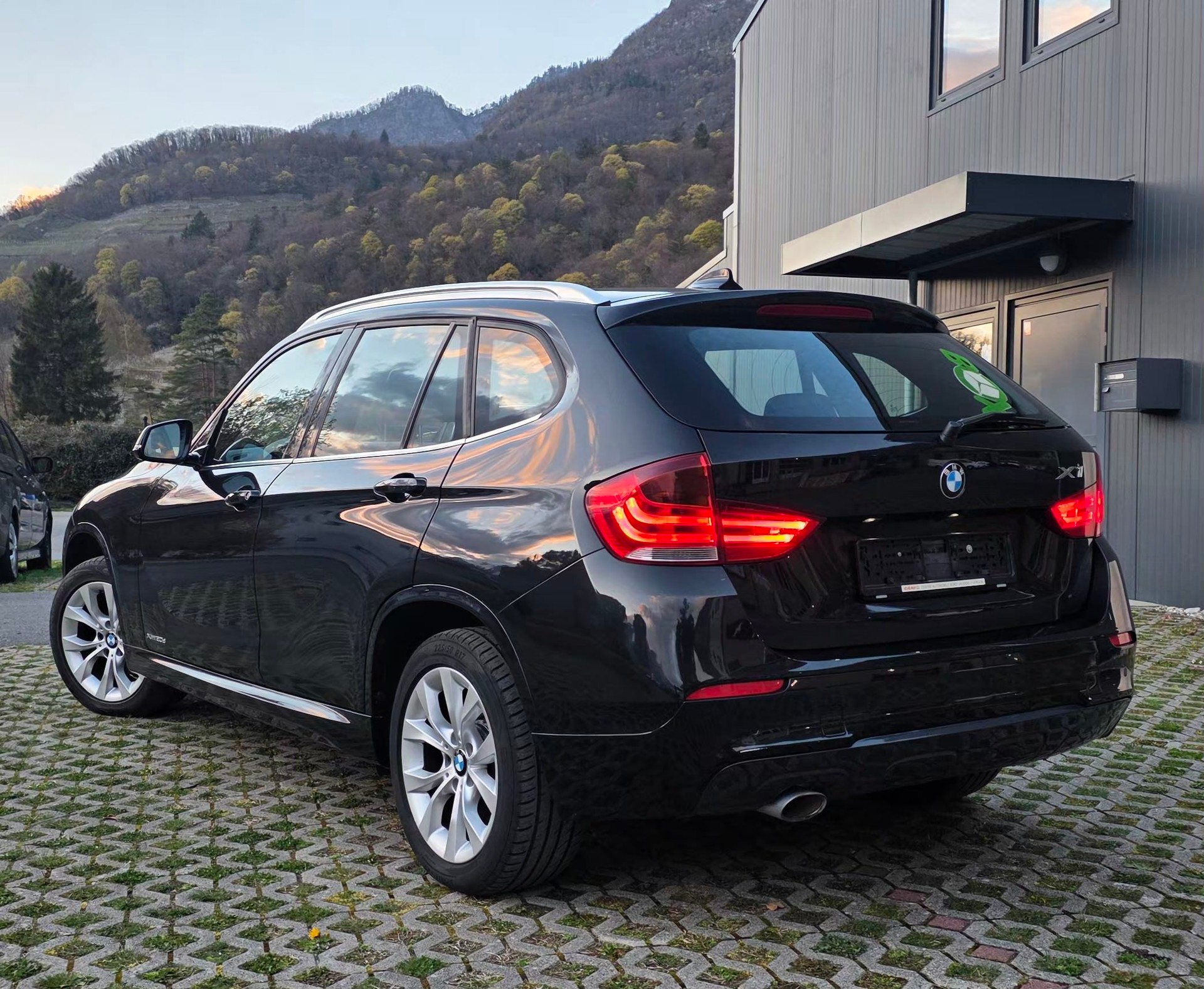 BMW X1 xDrive 20d M-Sport Packet Line Steptronic-image-14