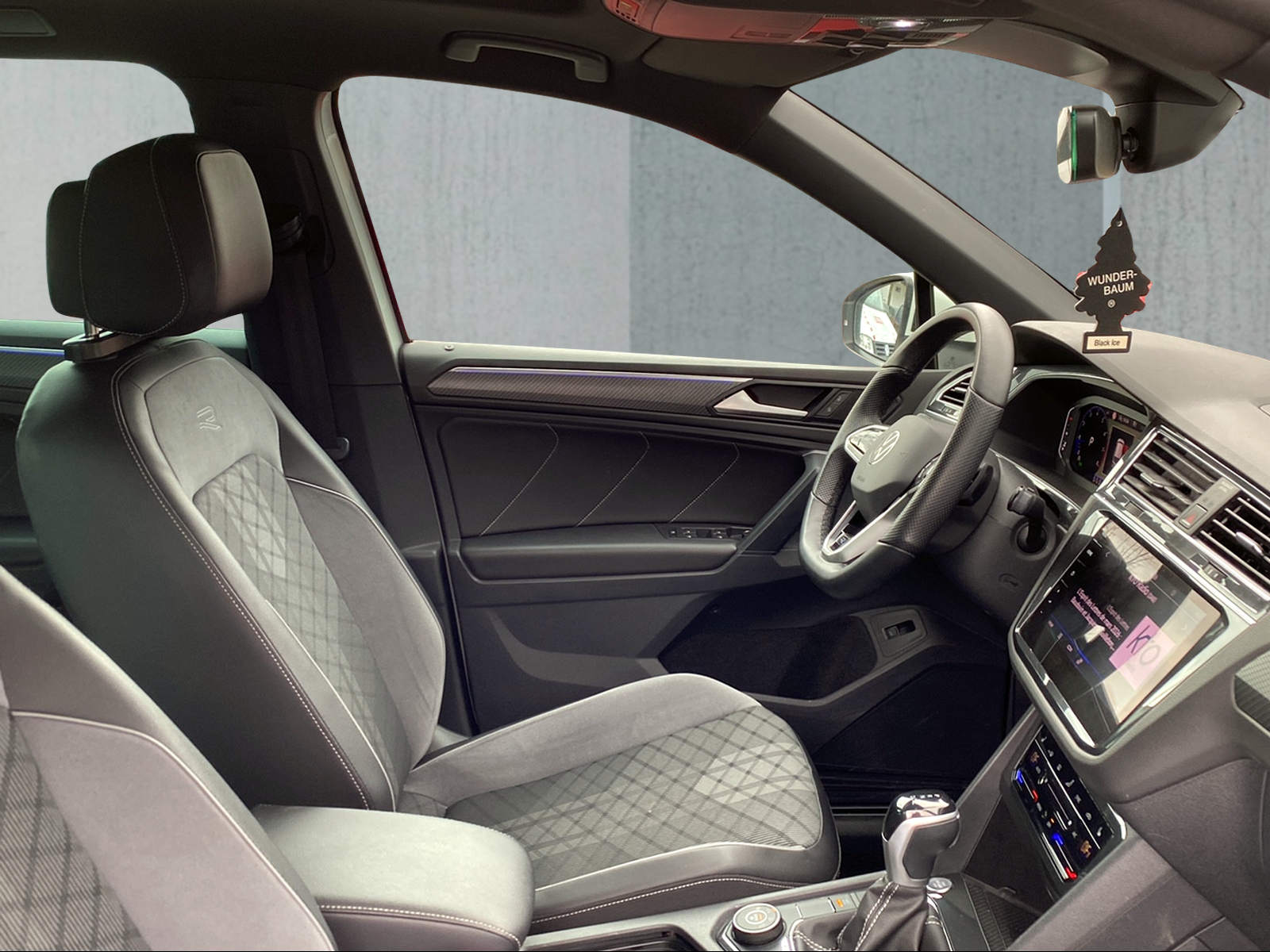 VW Tiguan 2.0TSI R-Line 4Motion DSG-image-4
