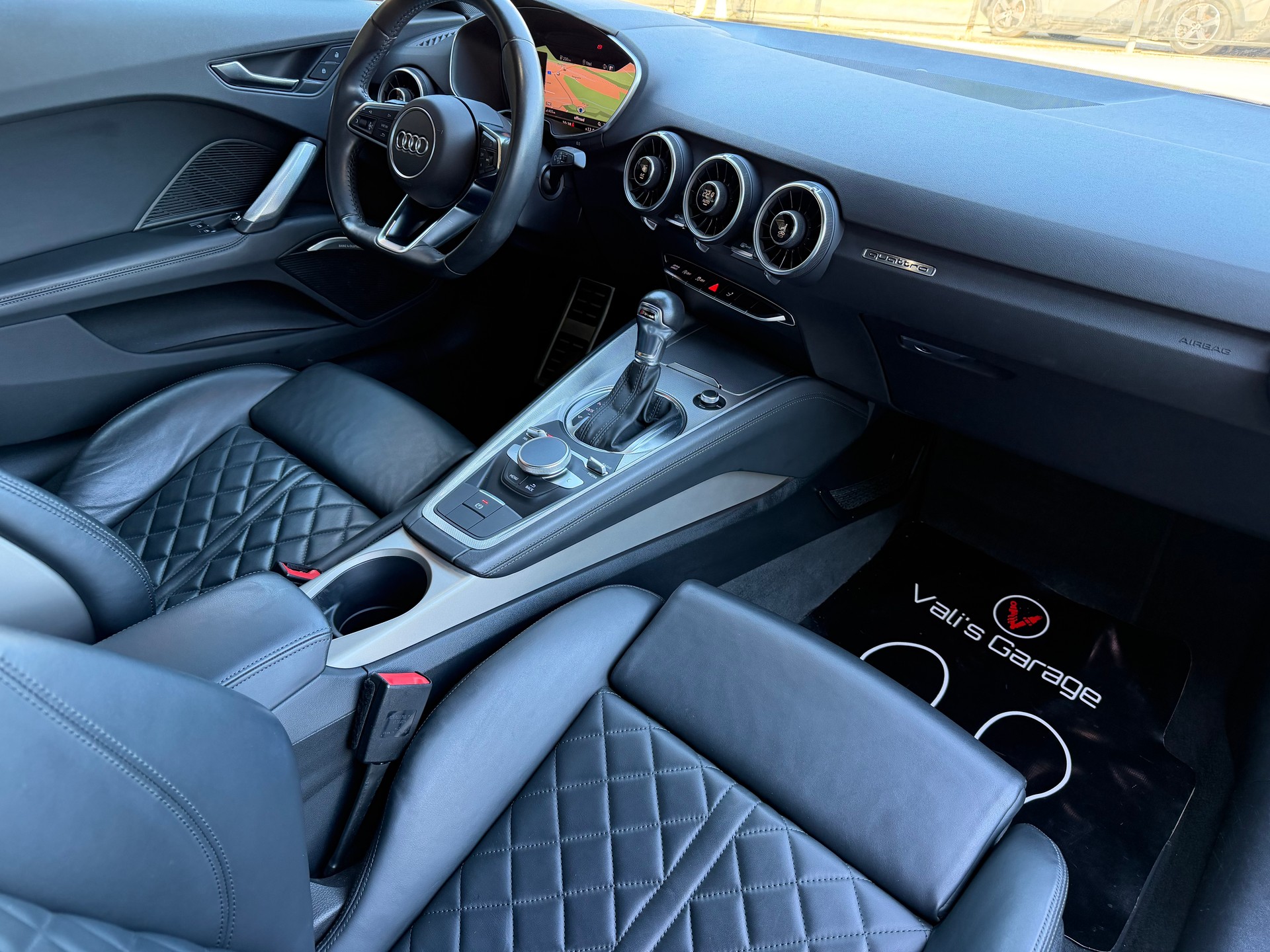 AUDI TT Coupé 2.0 TFSI quattro S-tronic-image-8