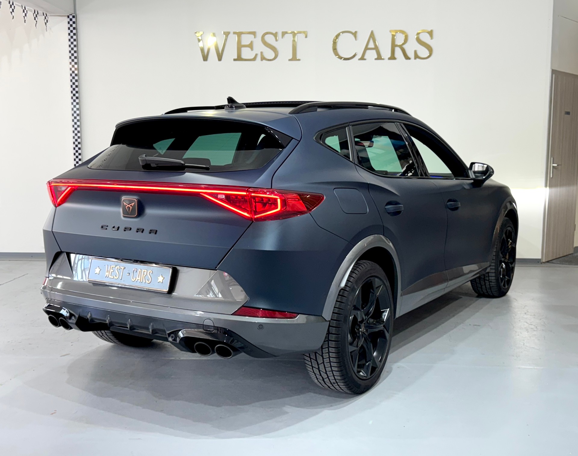 CUPRA Formentor 2.0 TSI el Primero 4Drive DSG **Mattlackierung**Vollausstattung**-image-3