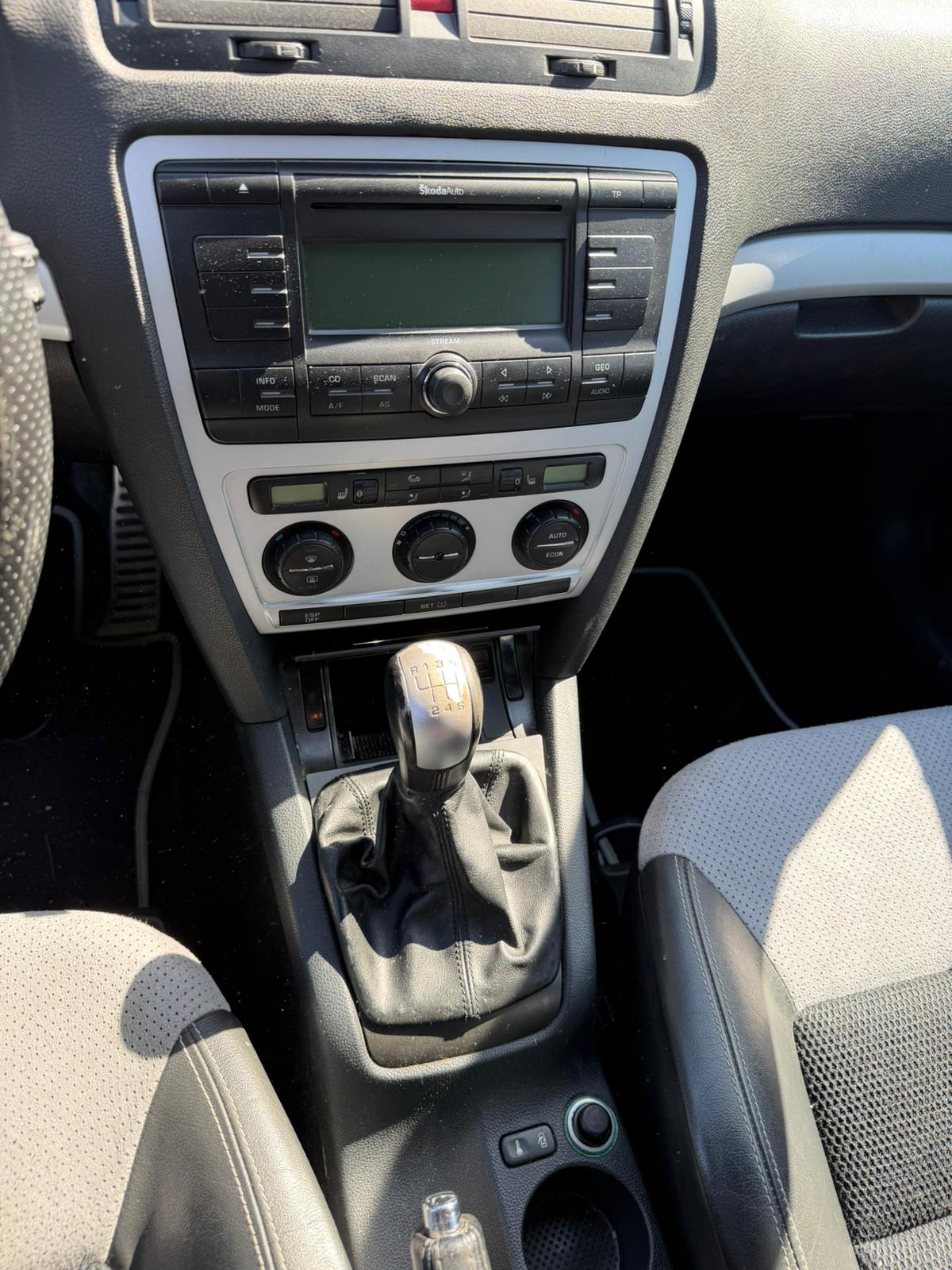 SKODA Octavia 2.0 TFSI RS-image-5