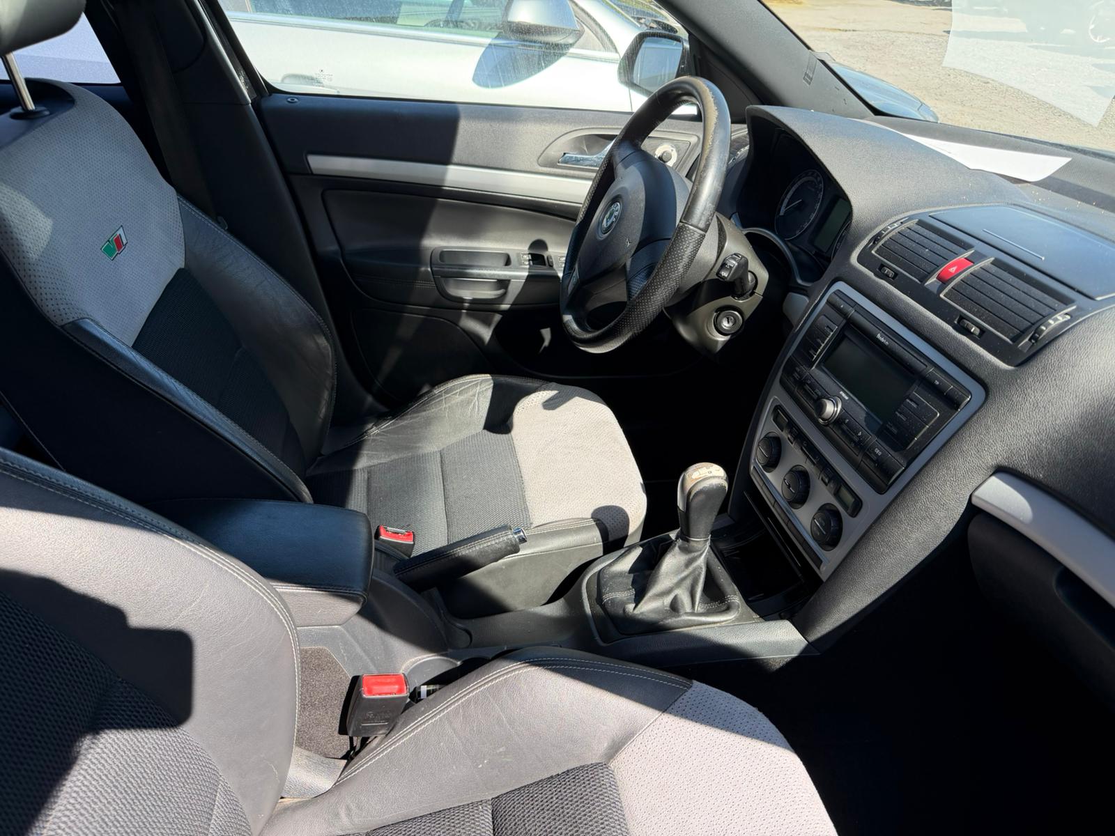 SKODA Octavia 2.0 TFSI RS-image-8