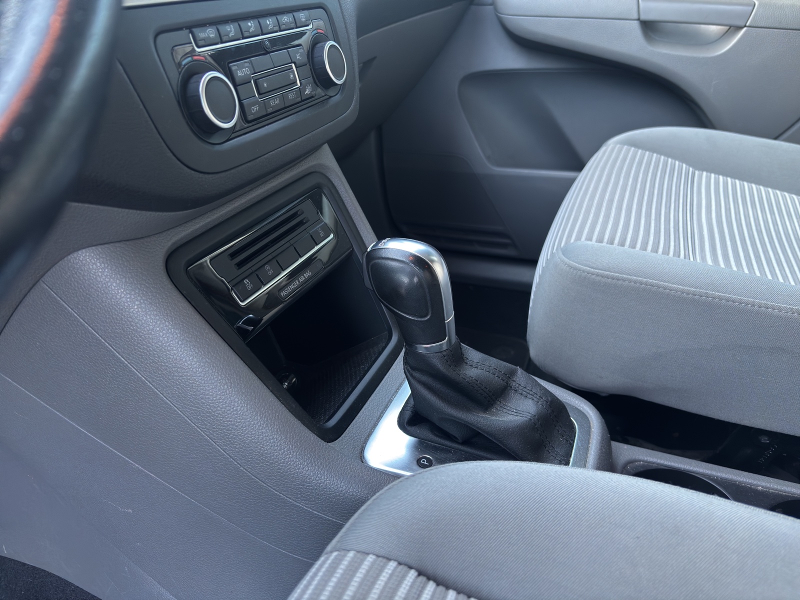 SEAT Alhambra 2.0 TDI Reference Eco DSG-image-6