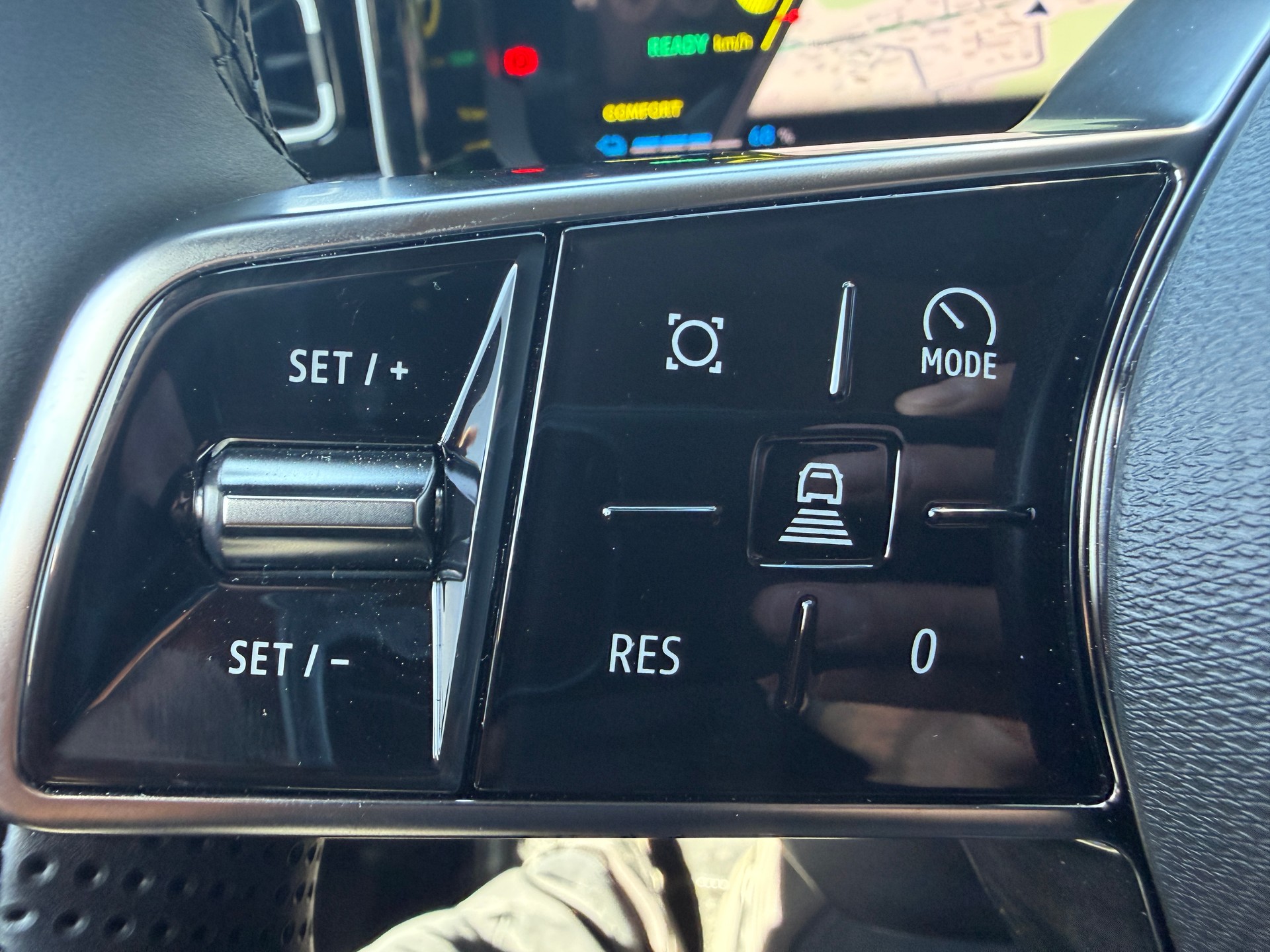 RENAULT R5 E-Tech Comfort Range techno-image-10