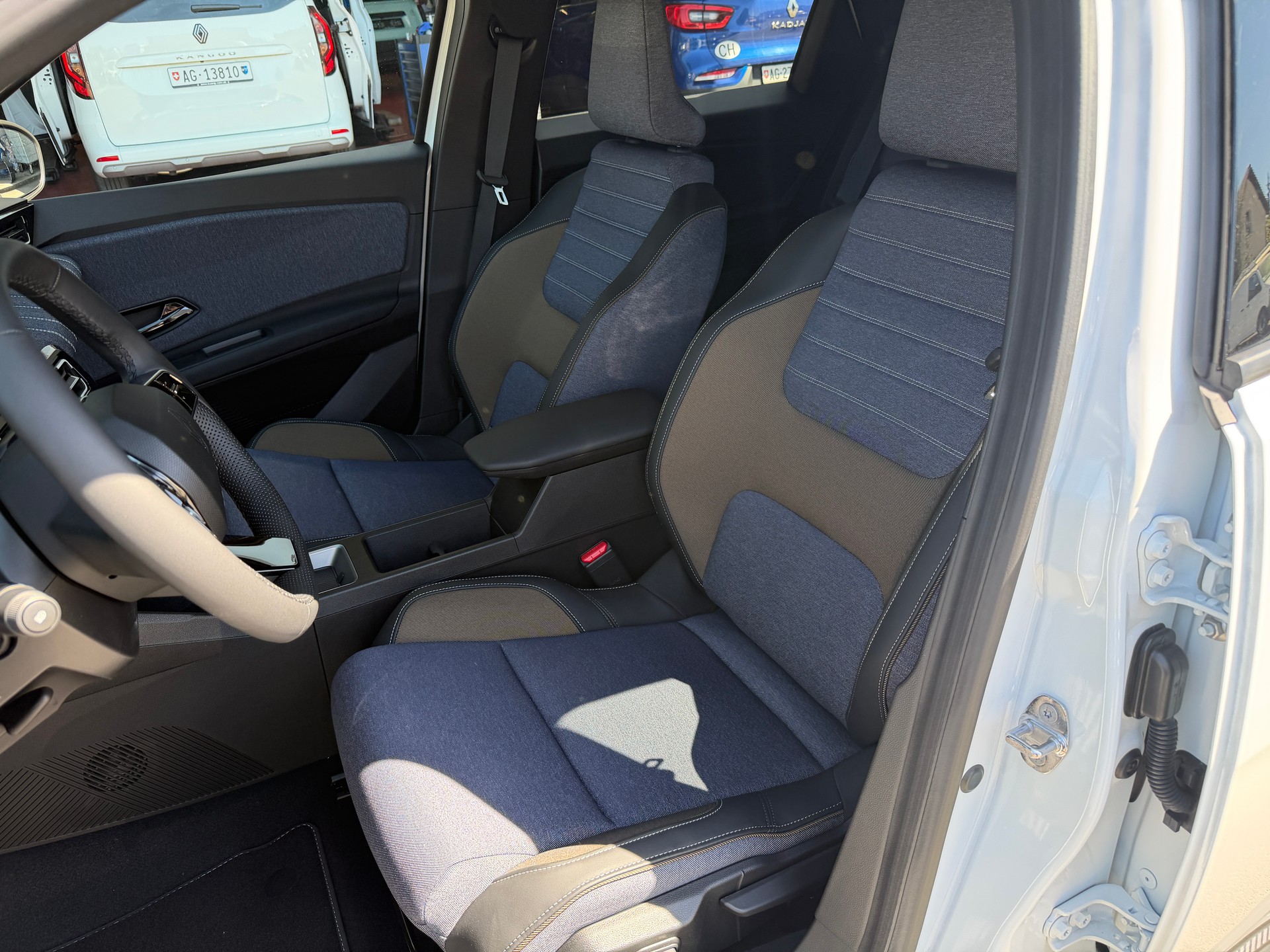 RENAULT R5 E-Tech Comfort Range techno-image-4