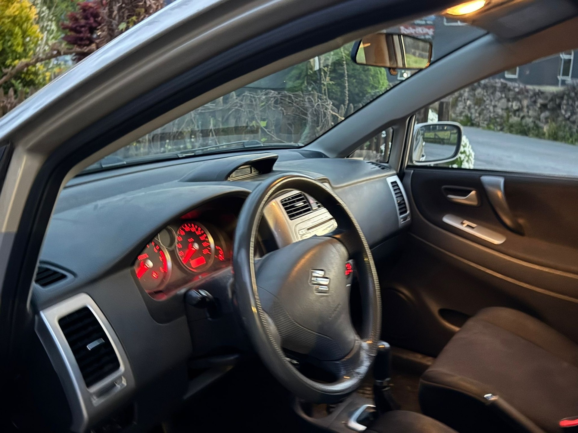 SUZUKI Liana 1.6 16V GL Top 4WD-image-10