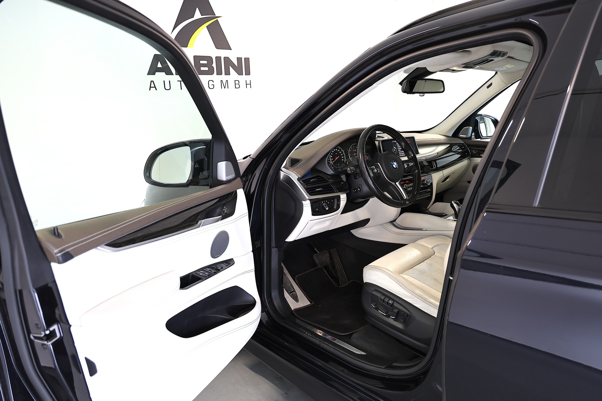 BMW X5M Steptronic-image-6