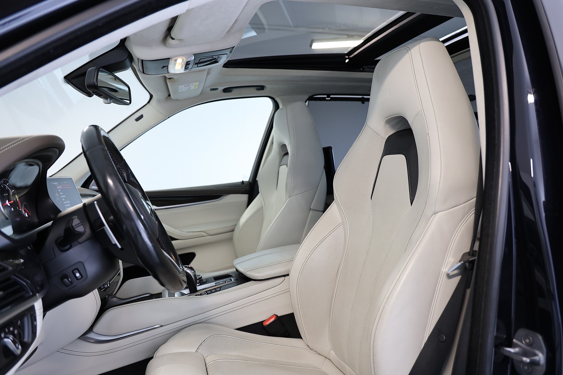 BMW X5M Steptronic-image-8