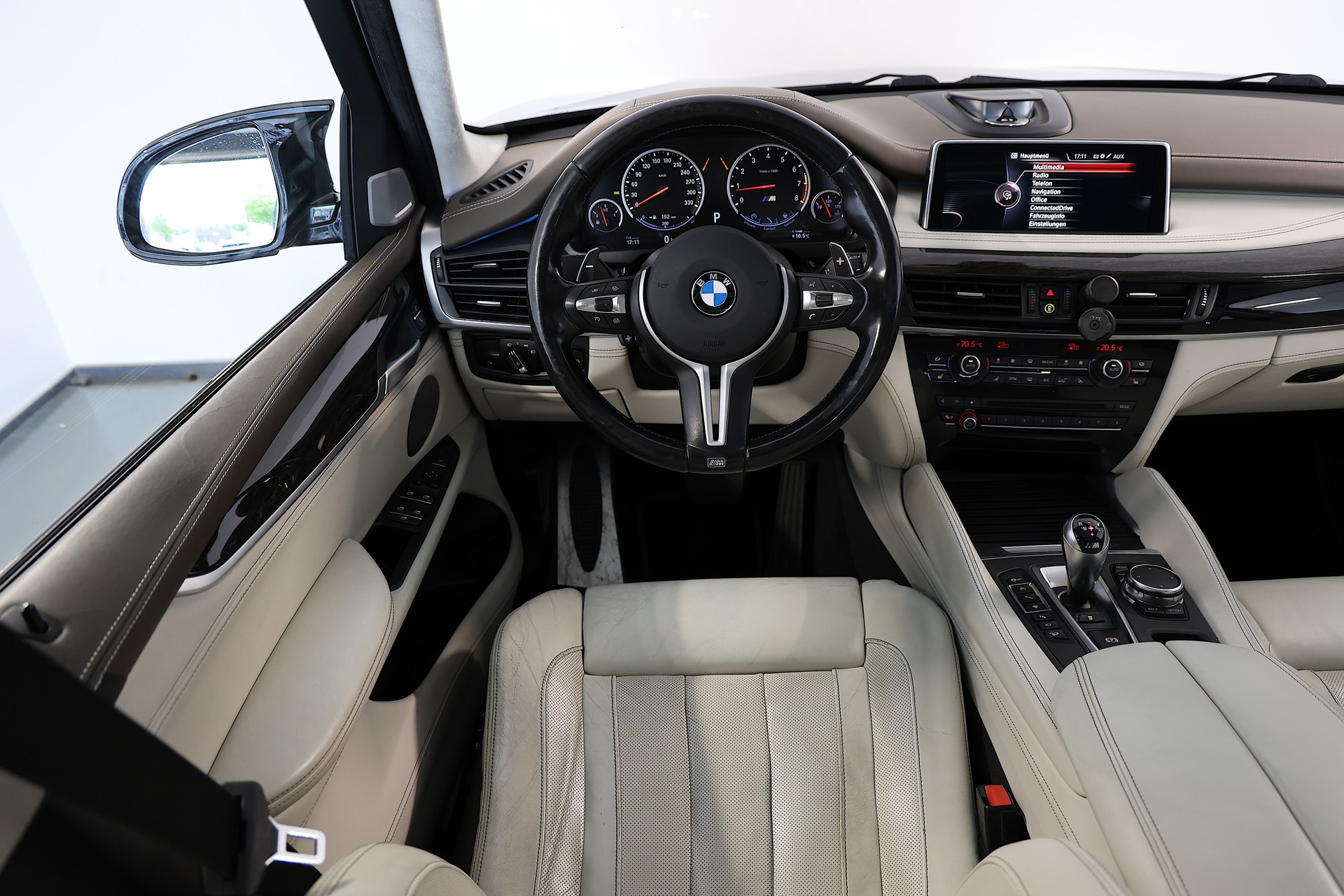 BMW X5M Steptronic-image-10