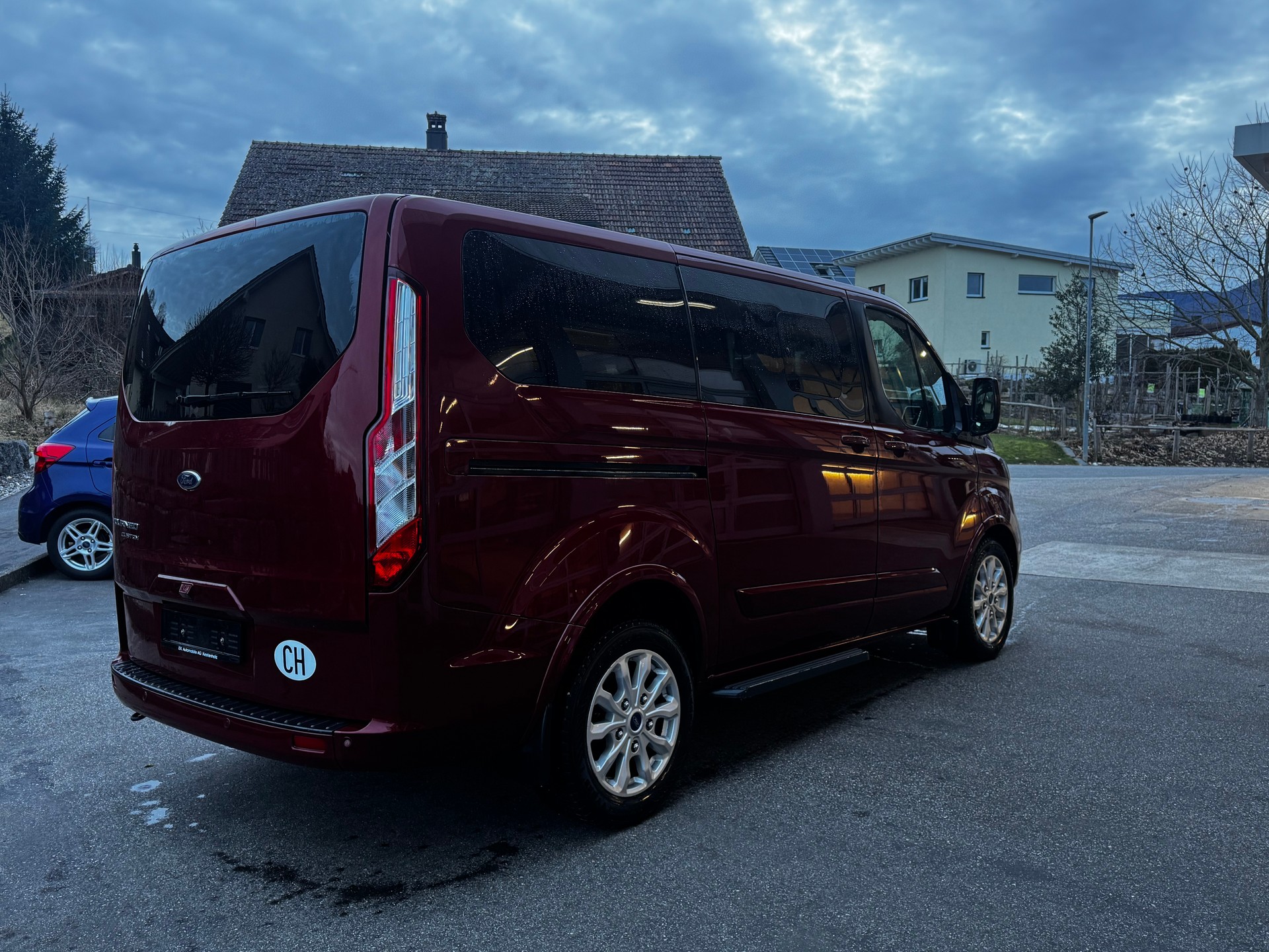 FORD Tourneo Custom 320 L1H1 Titanium A-image-5