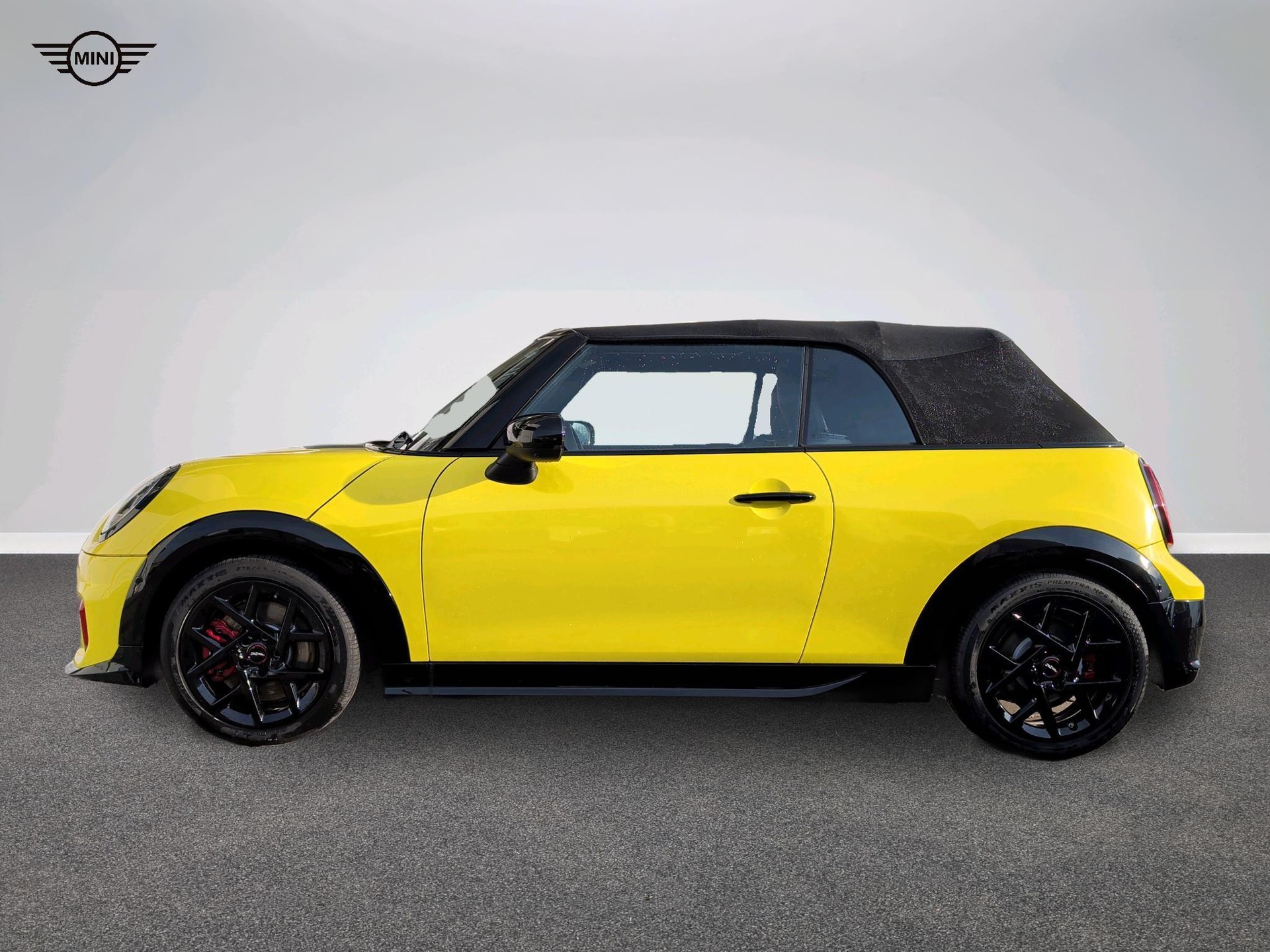 MINI John Cooper Works Cabrio-image-1