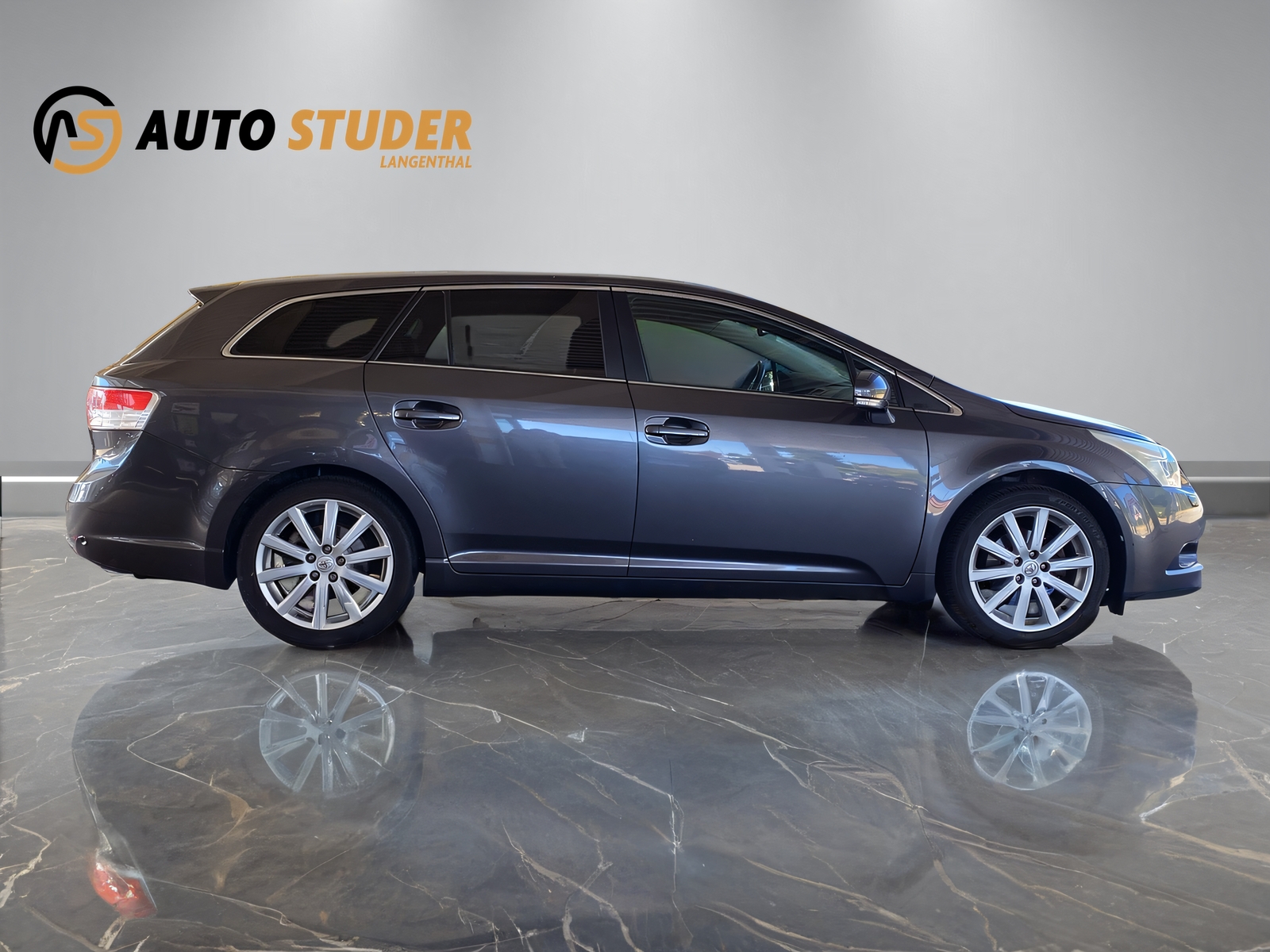 TOYOTA Avensis Wagon 2.0 VMa Sol MdS-image-12