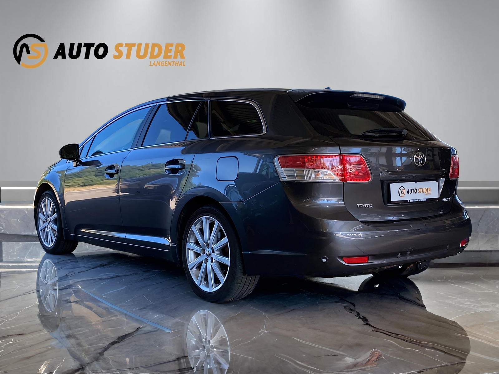 TOYOTA Avensis Wagon 2.0 VMa Sol MdS-image-8