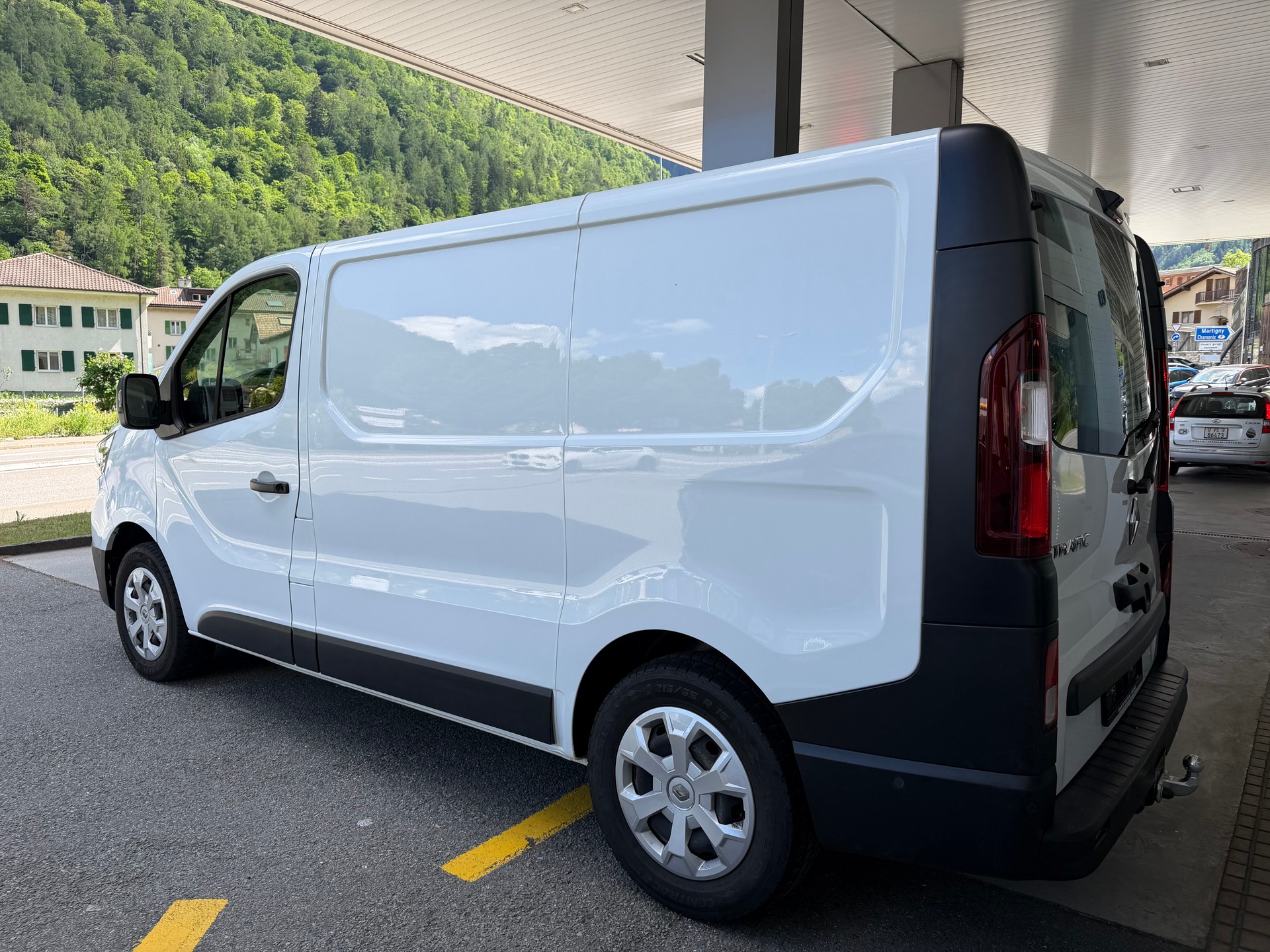RENAULT Trafic 2.0 Blue dCi 130 Access L1H1 EN-image-1
