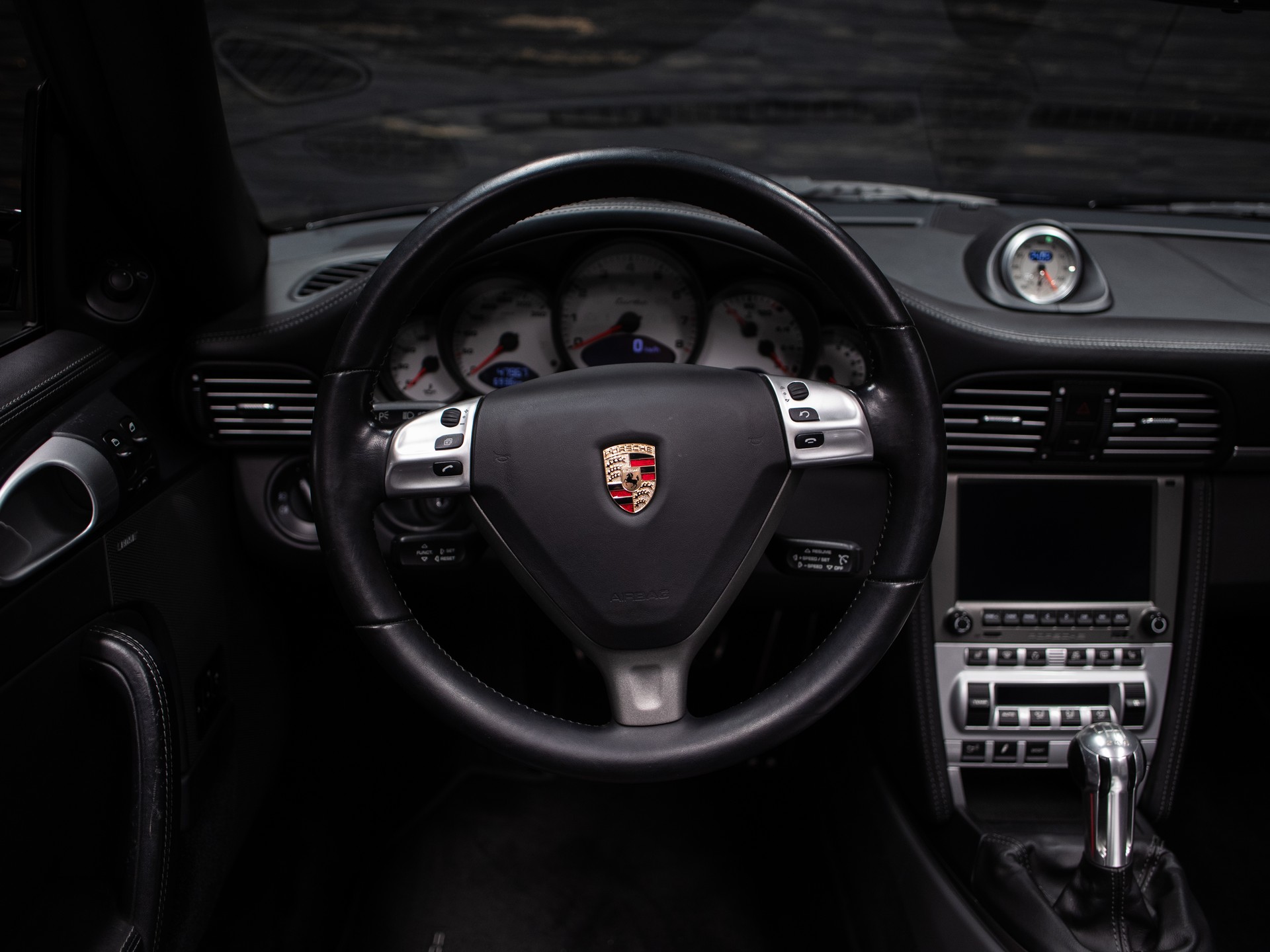 PORSCHE 911 Turbo Cabriolet-image-7