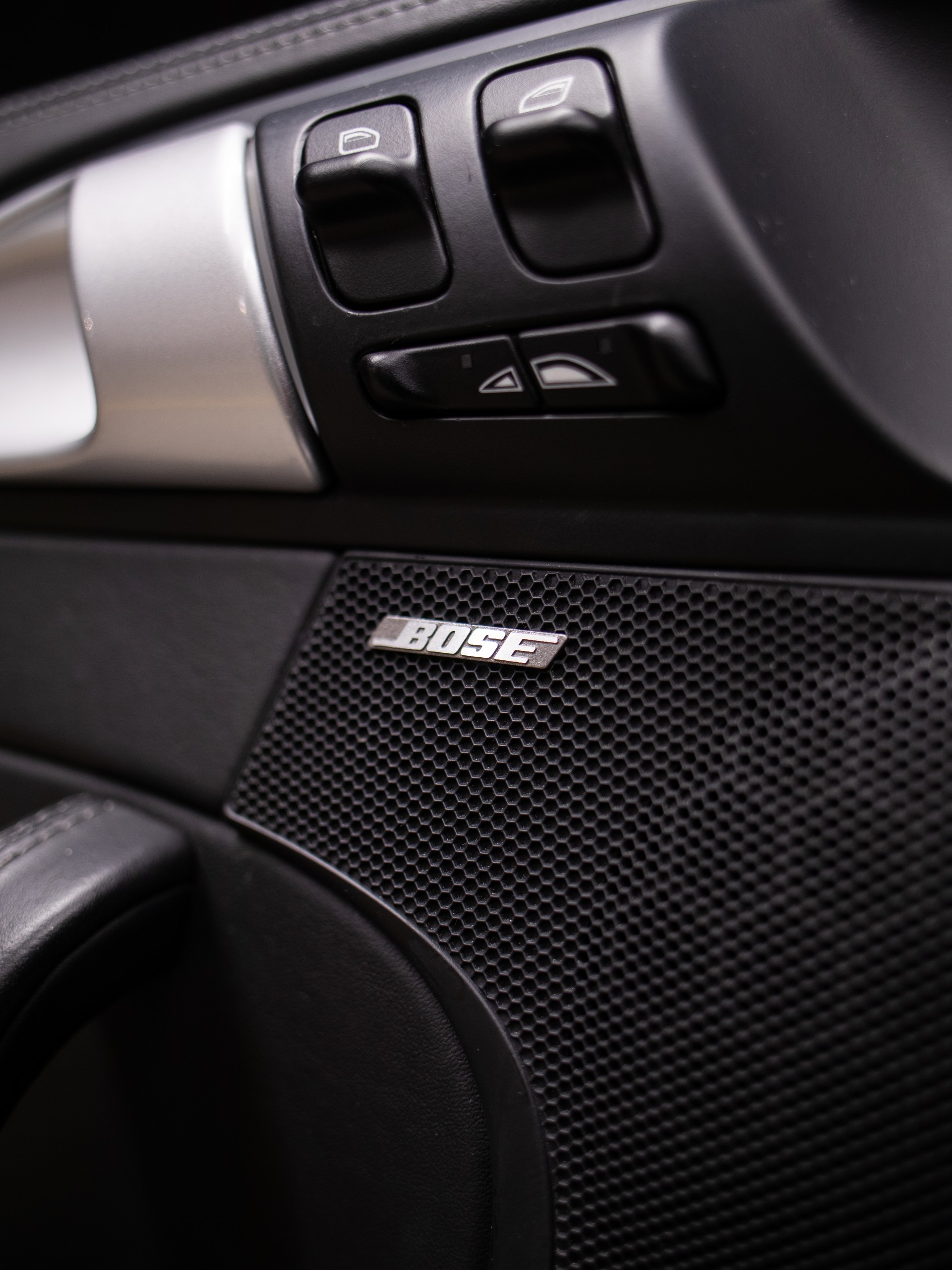 PORSCHE 911 Turbo Cabriolet-image-22