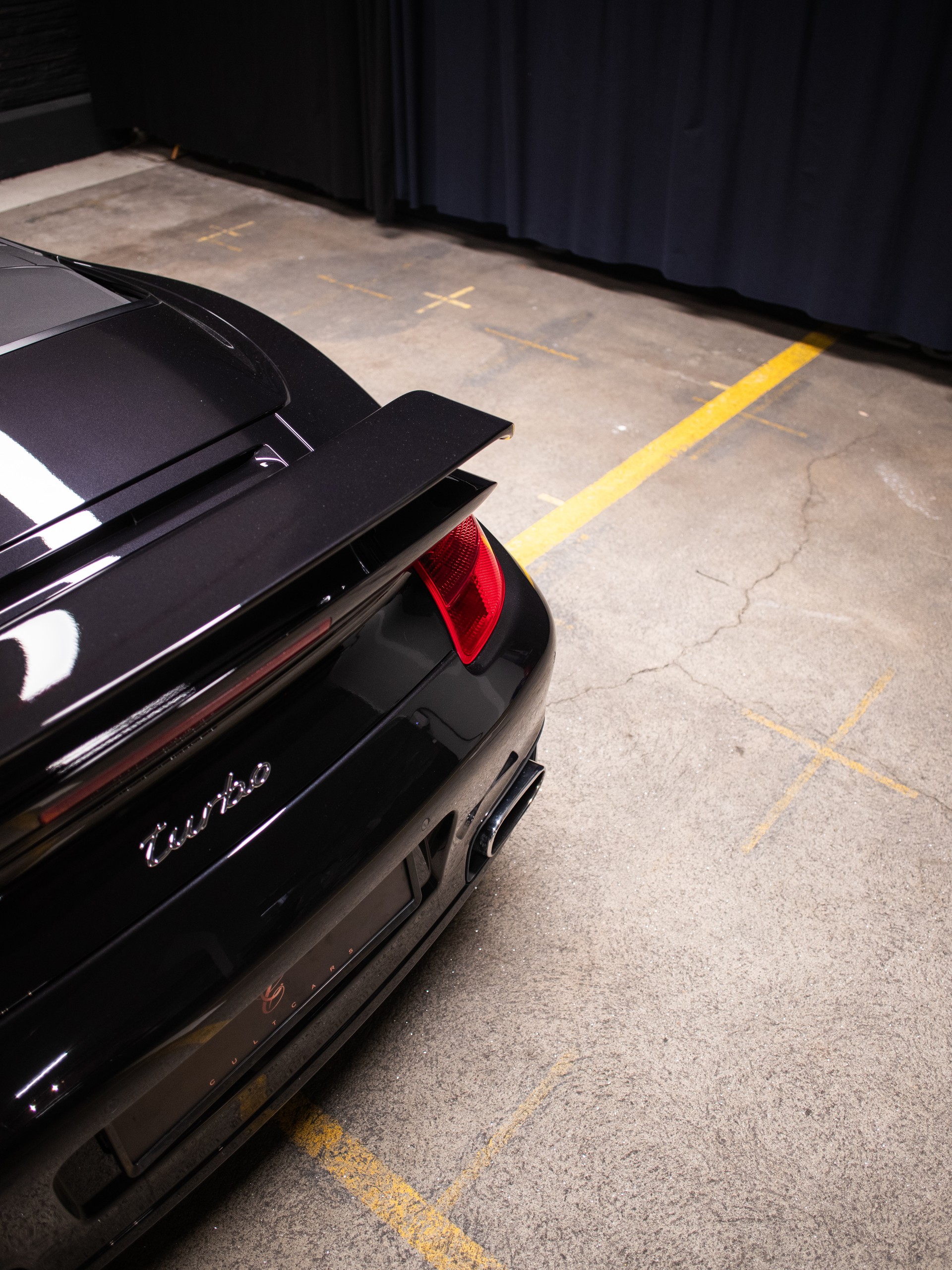 PORSCHE 911 Turbo Cabriolet-image-24