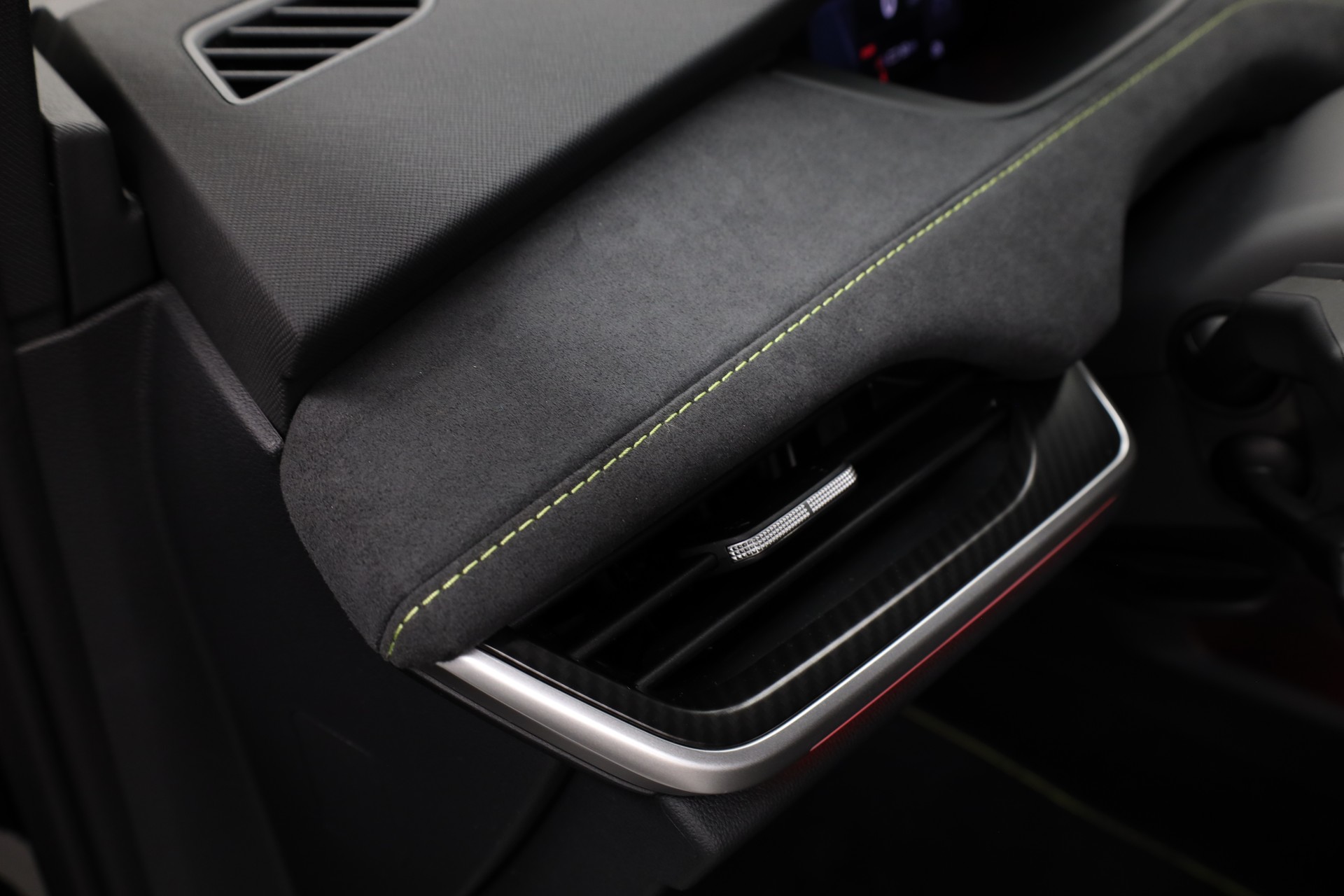 SKODA Elroq RS 4x4-image-25