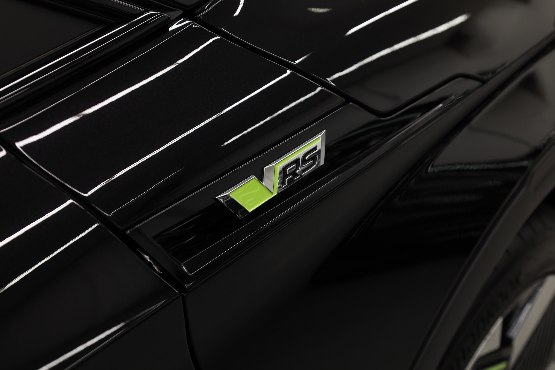 SKODA Elroq RS 4x4-image-11