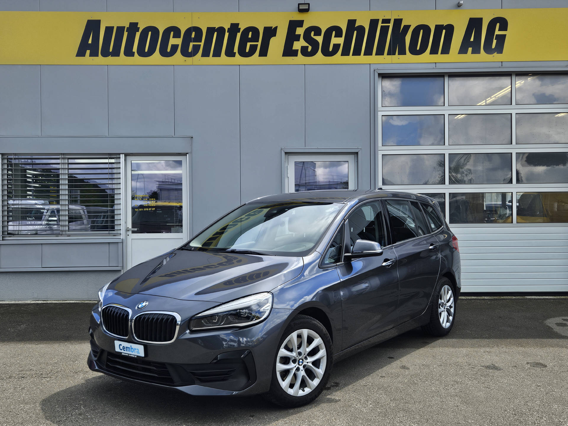 BMW 218d Gran Tourer-showroom-element-2