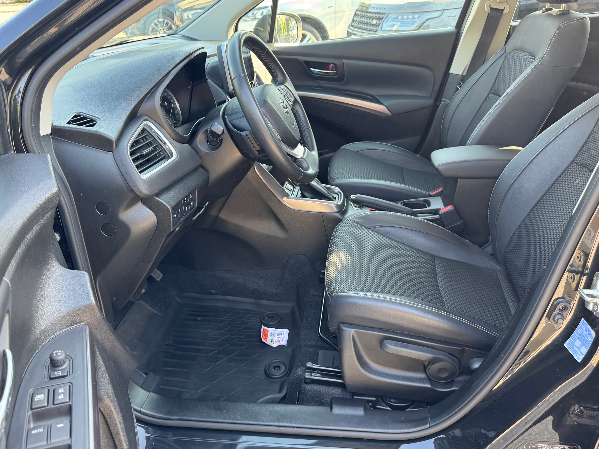 SUZUKI SX4 S-Cross 1.4 16V Piz Sulai Top Hybrid 4WD Automatic-image-14