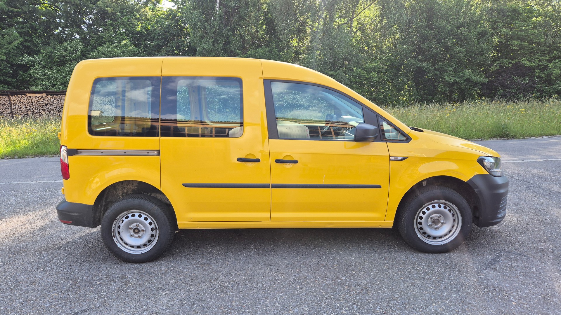 VW Caddy 2.0TDI 4Motion BlueMotion Technology-image-5