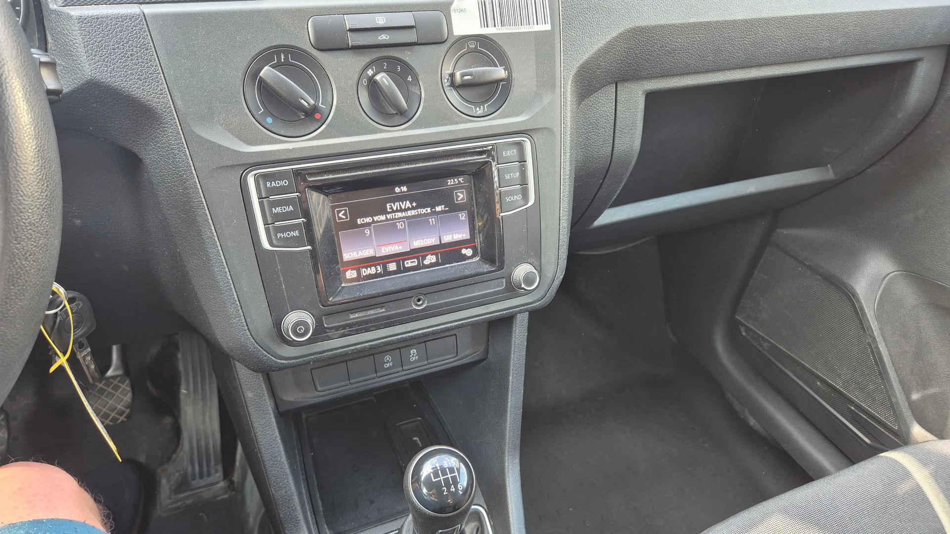 VW Caddy 2.0TDI 4Motion BlueMotion Technology-image-12