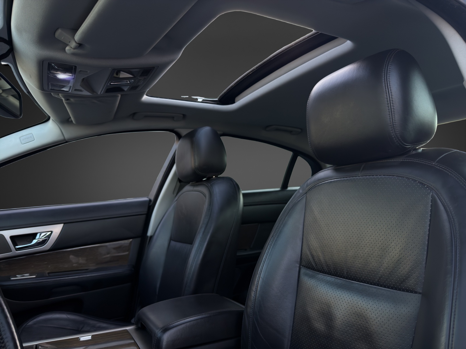 JAGUAR XF 3.0 V6 Luxury-image-11