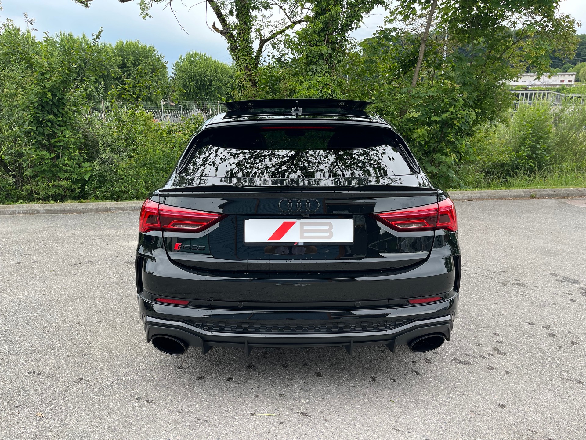 AUDI RS Q3 Sportback quattro S tronic-image-4