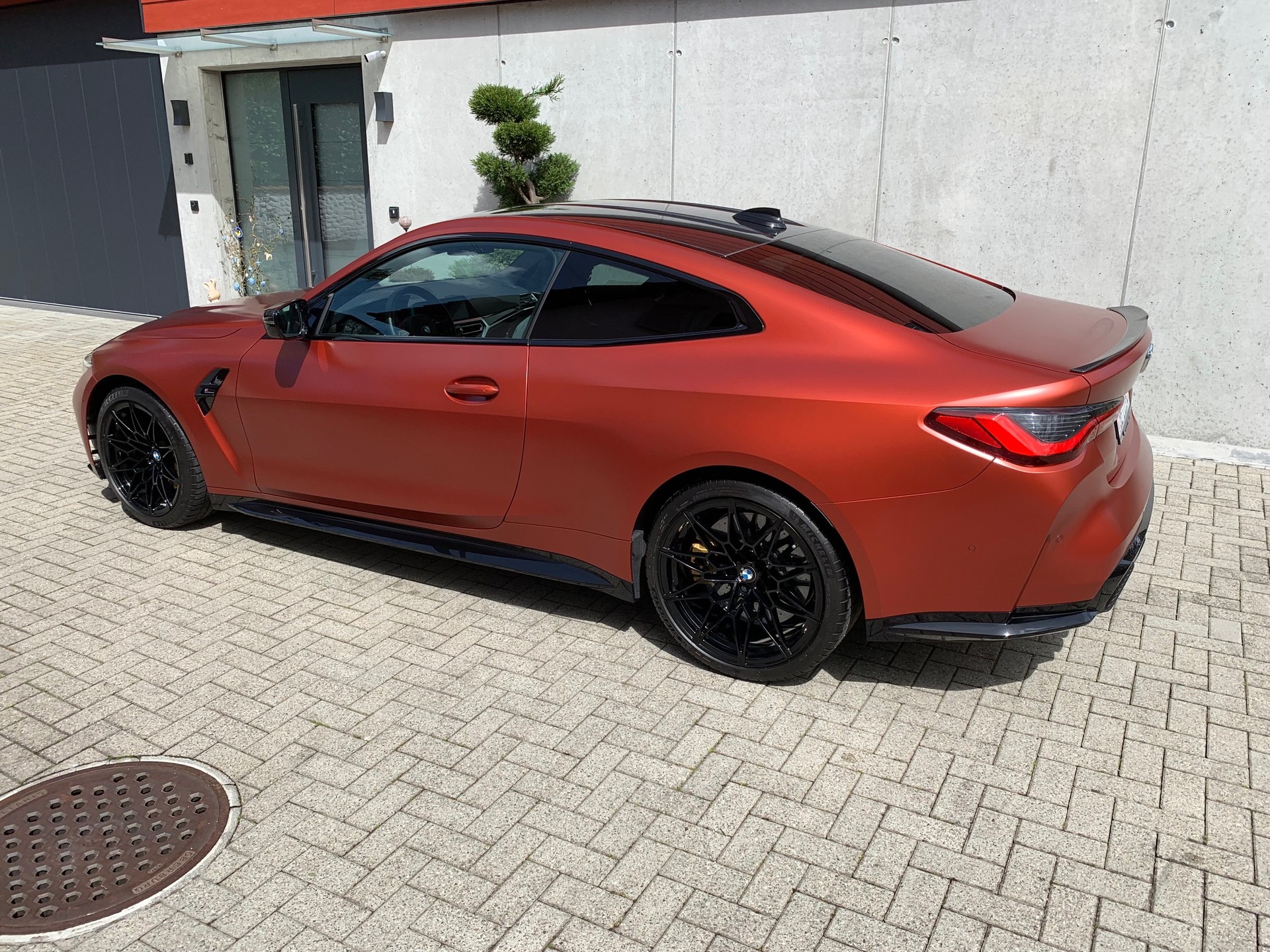 BMW M4 Competition xDrive-image-0