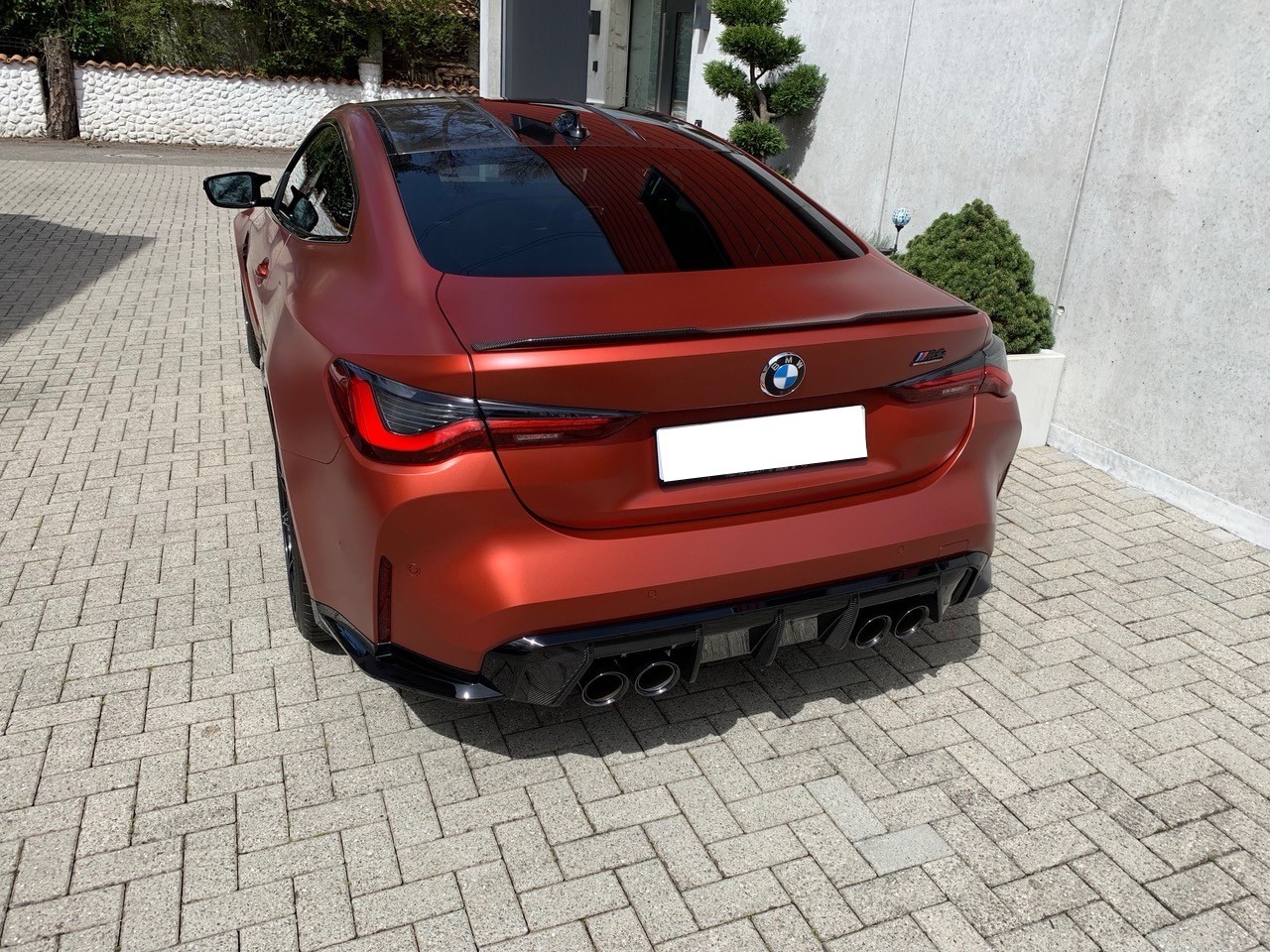 BMW M4 Competition xDrive-image-3