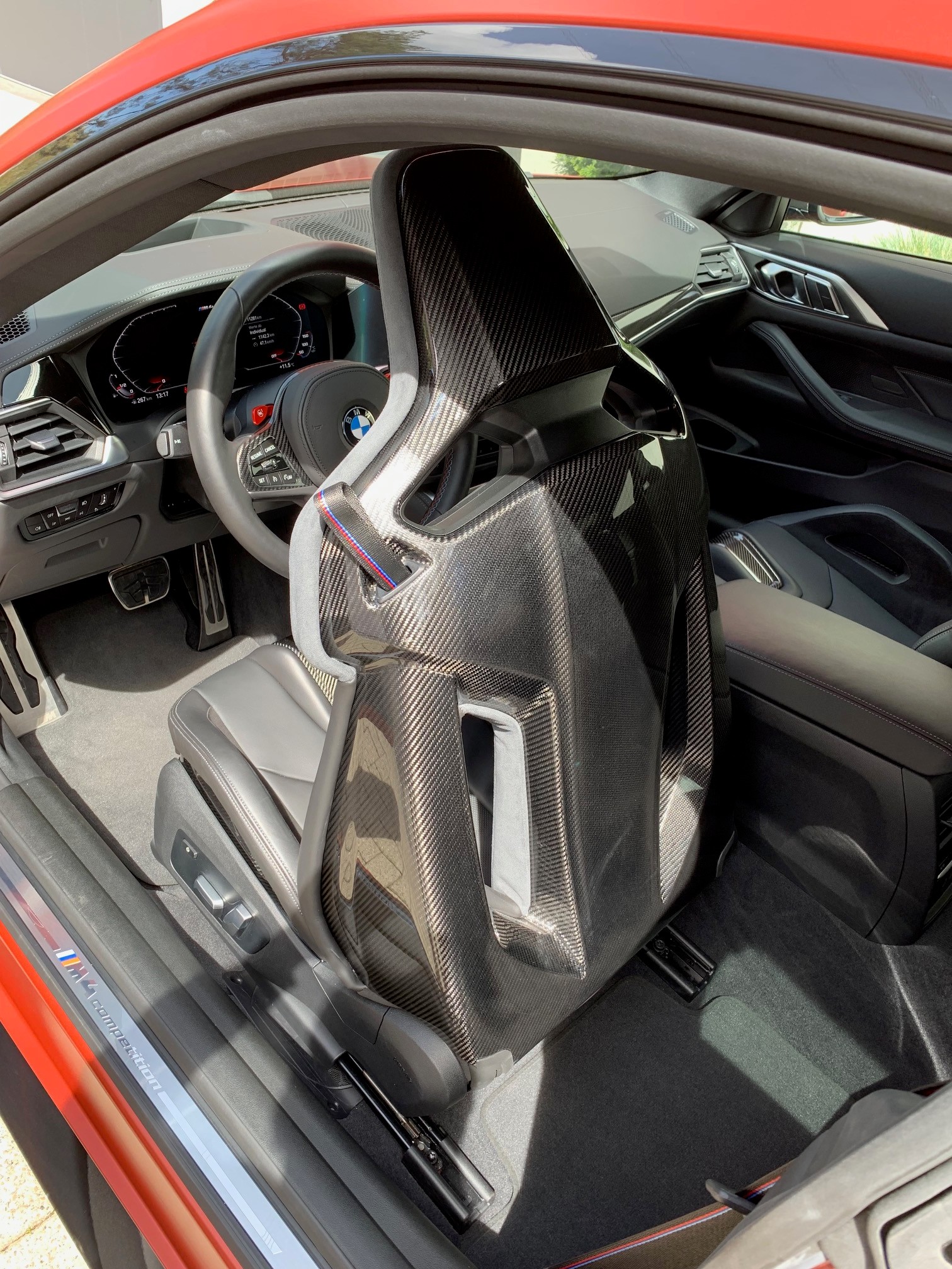 BMW M4 Competition xDrive-image-5