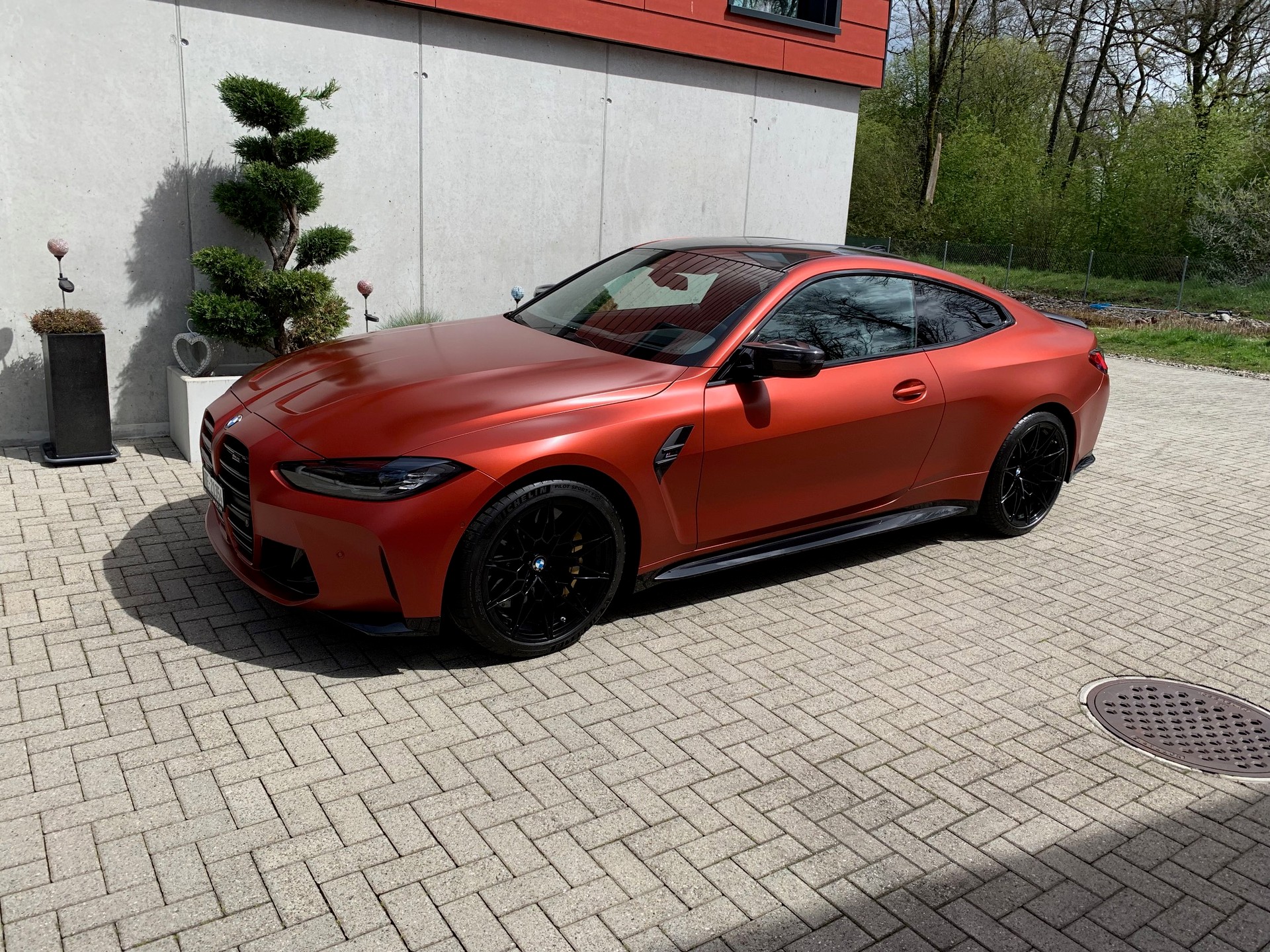 BMW M4 Competition xDrive-image-1