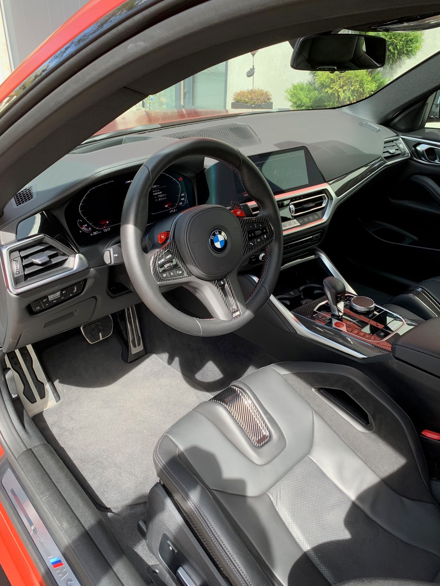BMW M4 Competition xDrive-image-4
