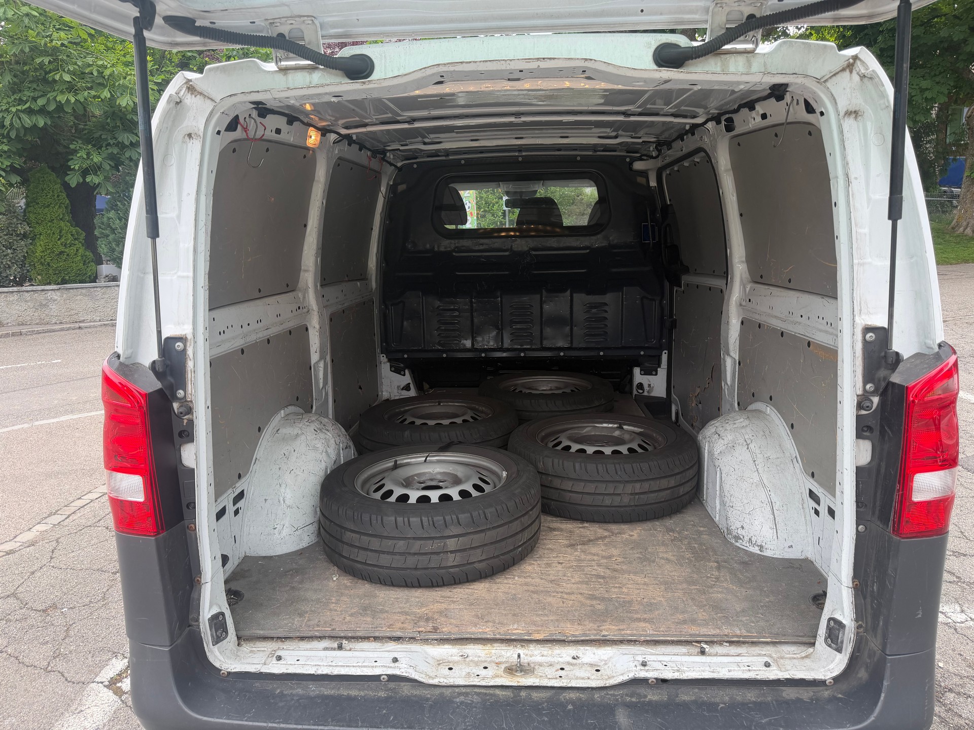 MERCEDES-BENZ Vito 114 CDI Lang Mixto L 4Matic 7G-Tronic-image-6