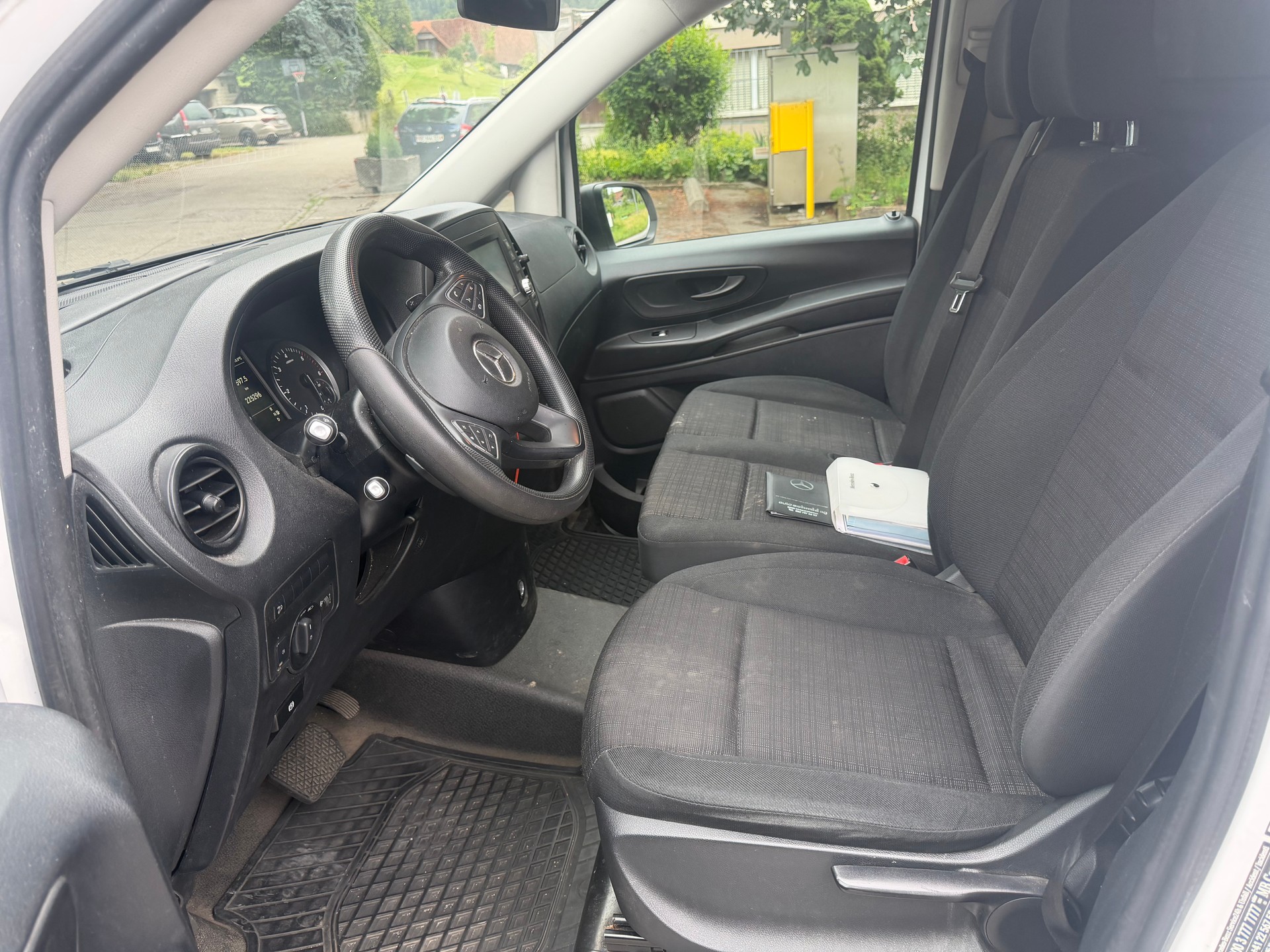 MERCEDES-BENZ Vito 114 CDI Lang Mixto L 4Matic 7G-Tronic-image-4