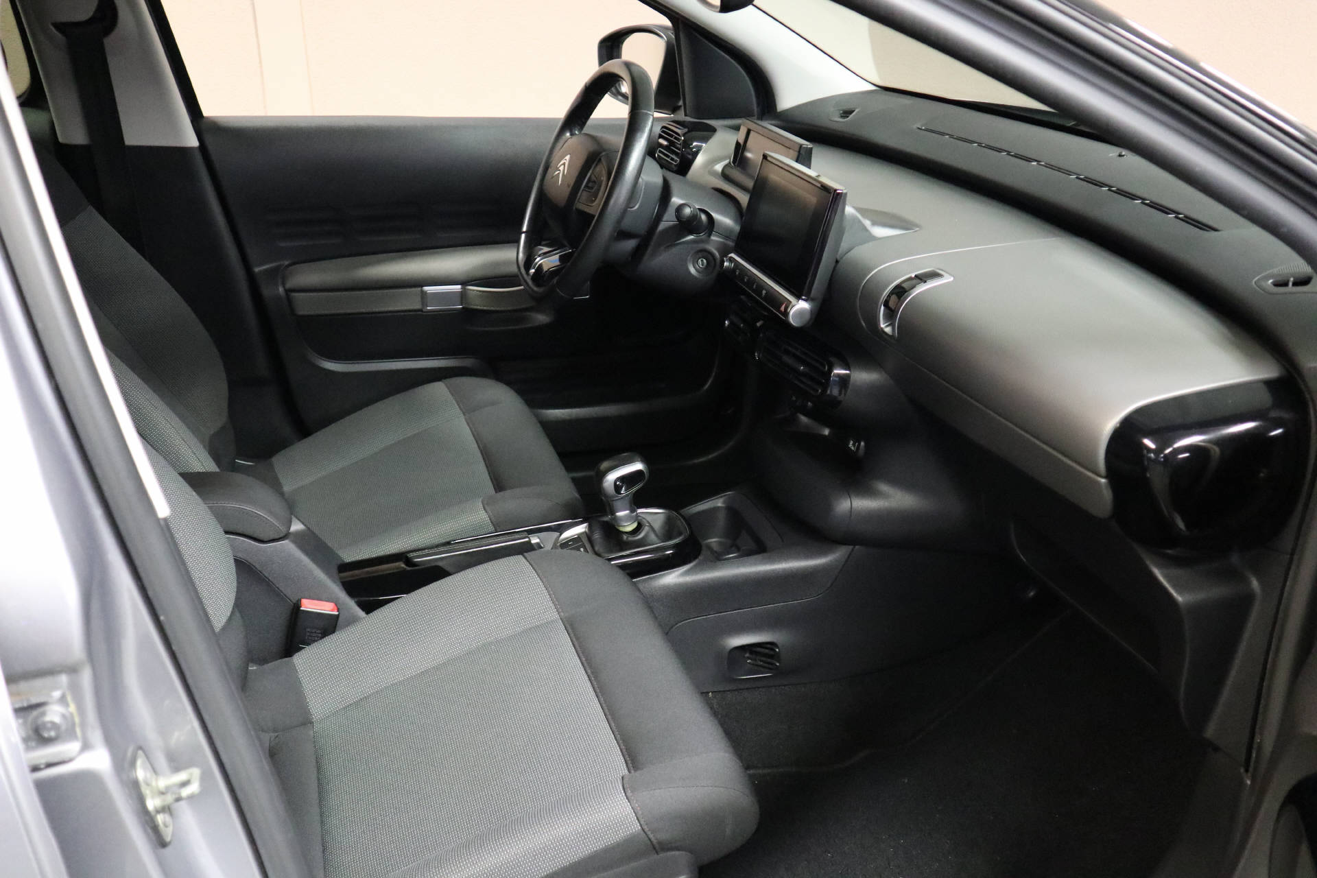 CITROEN C4 CACTUS 1.2 PureTech Feel-image-7