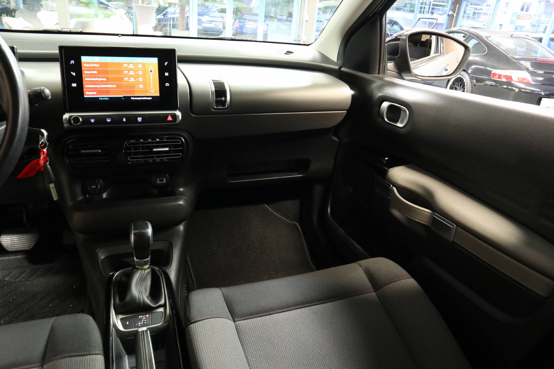 CITROEN C4 CACTUS 1.2 PureTech Feel-image-13