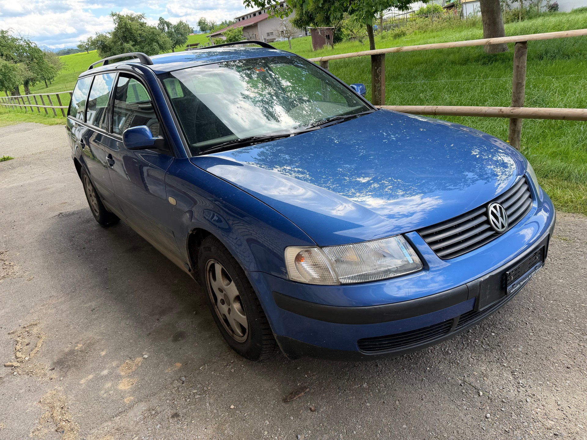 VW PASSAT-image-3