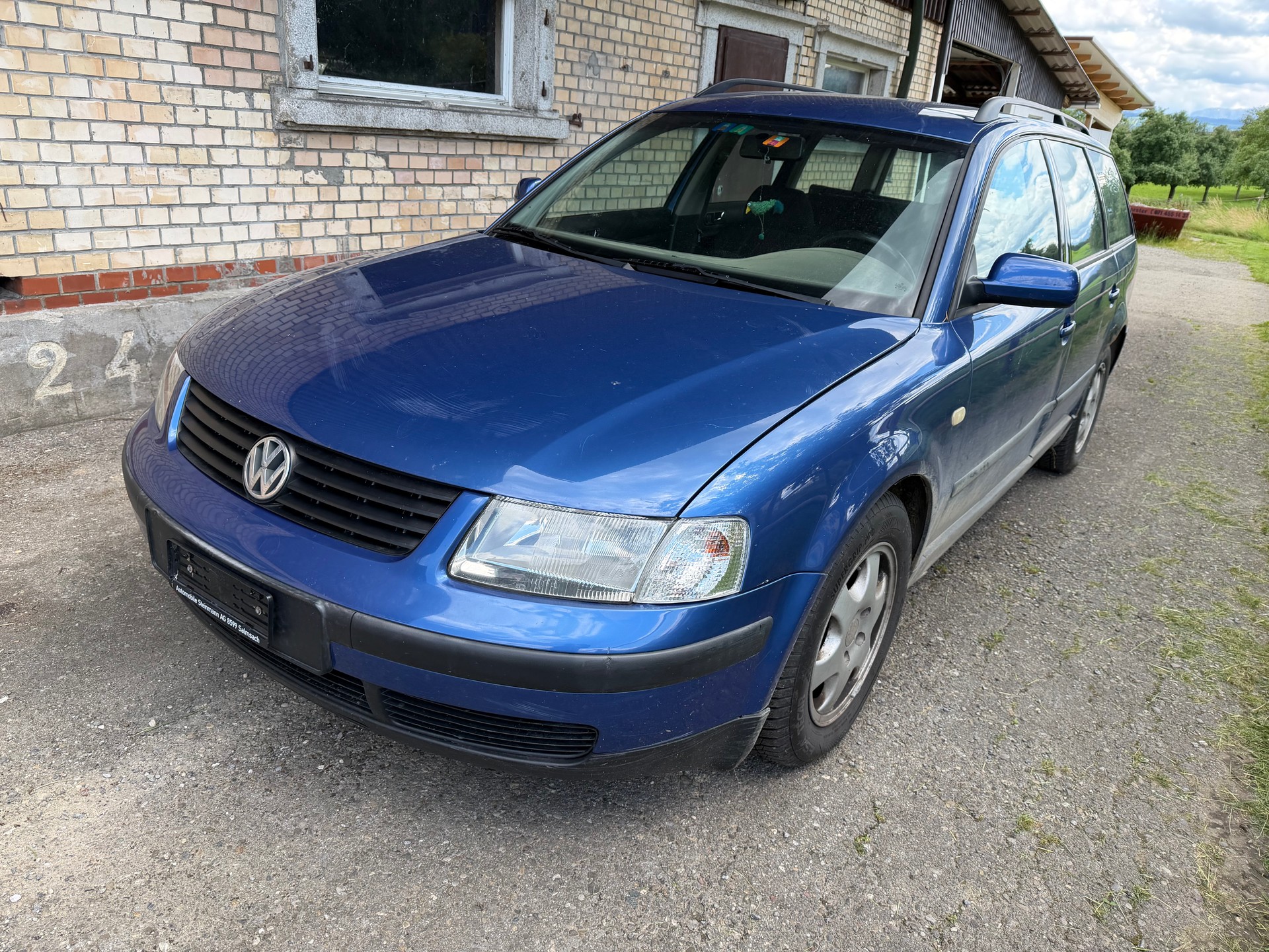 VW PASSAT-image-0