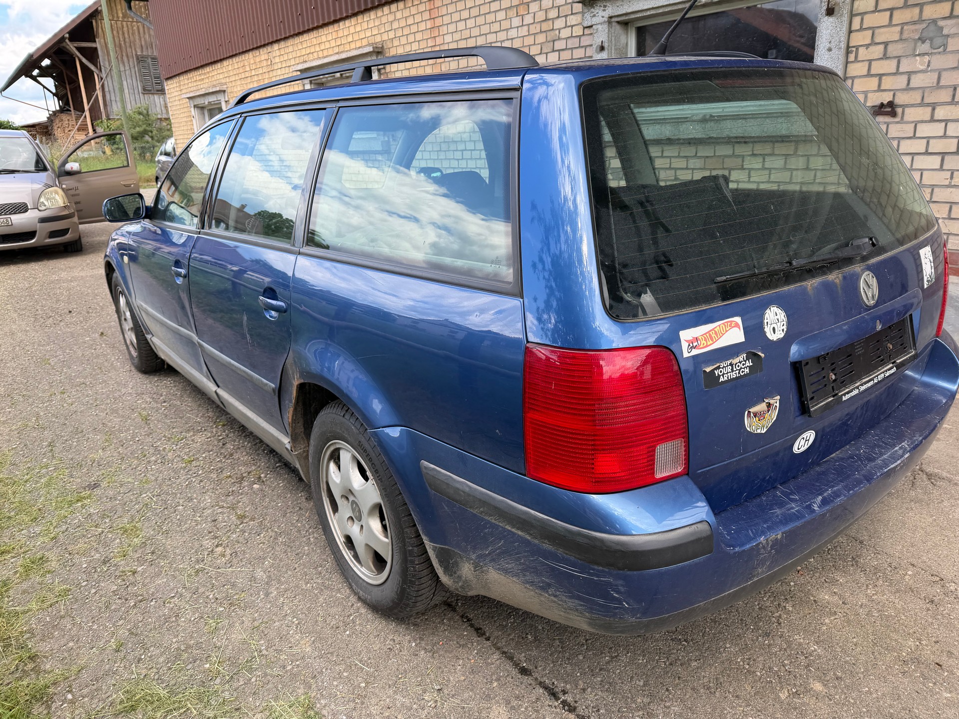 VW PASSAT-image-6