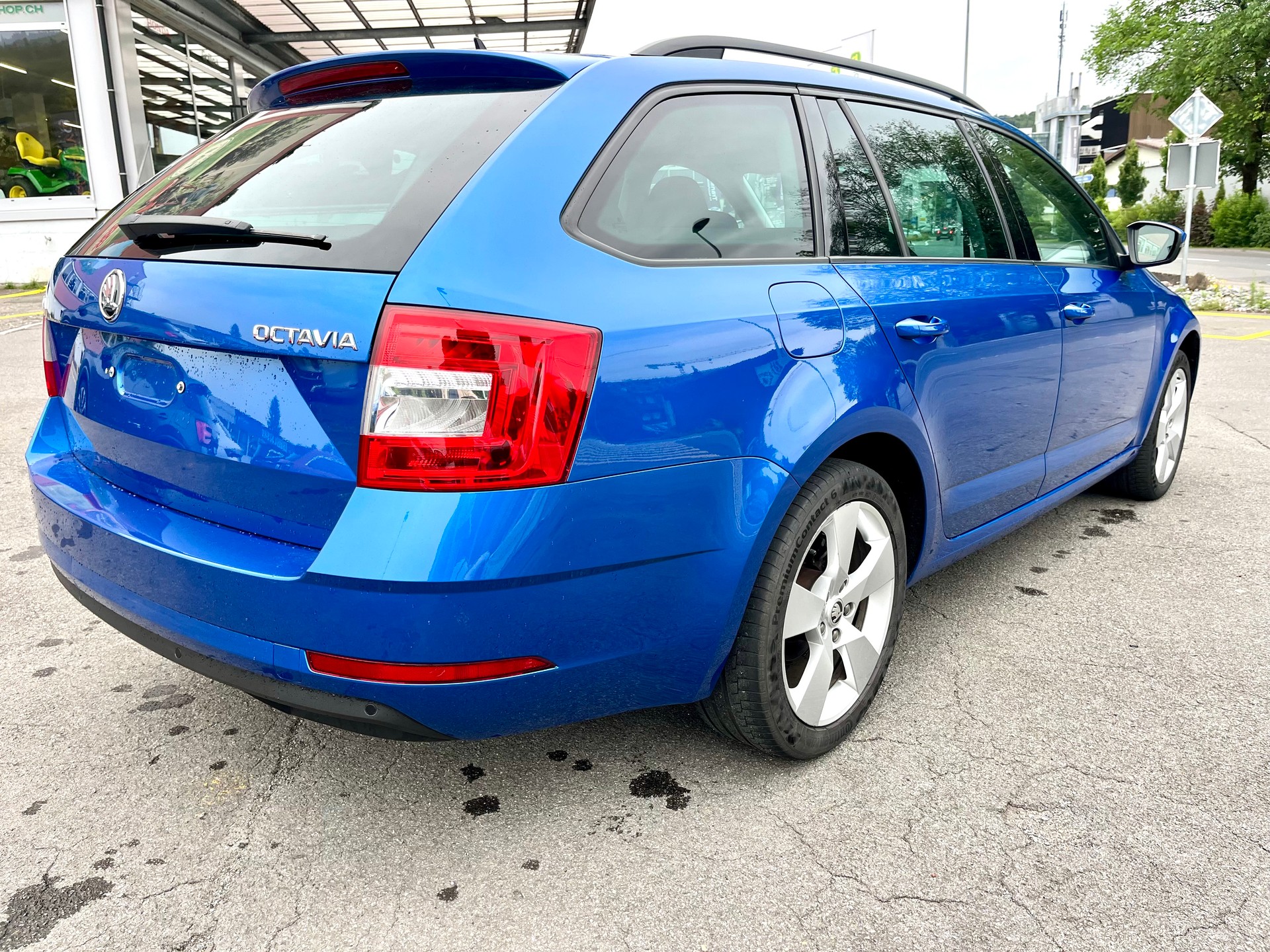 SKODA Octavia Combi 1.5 TSI Clever-image-2
